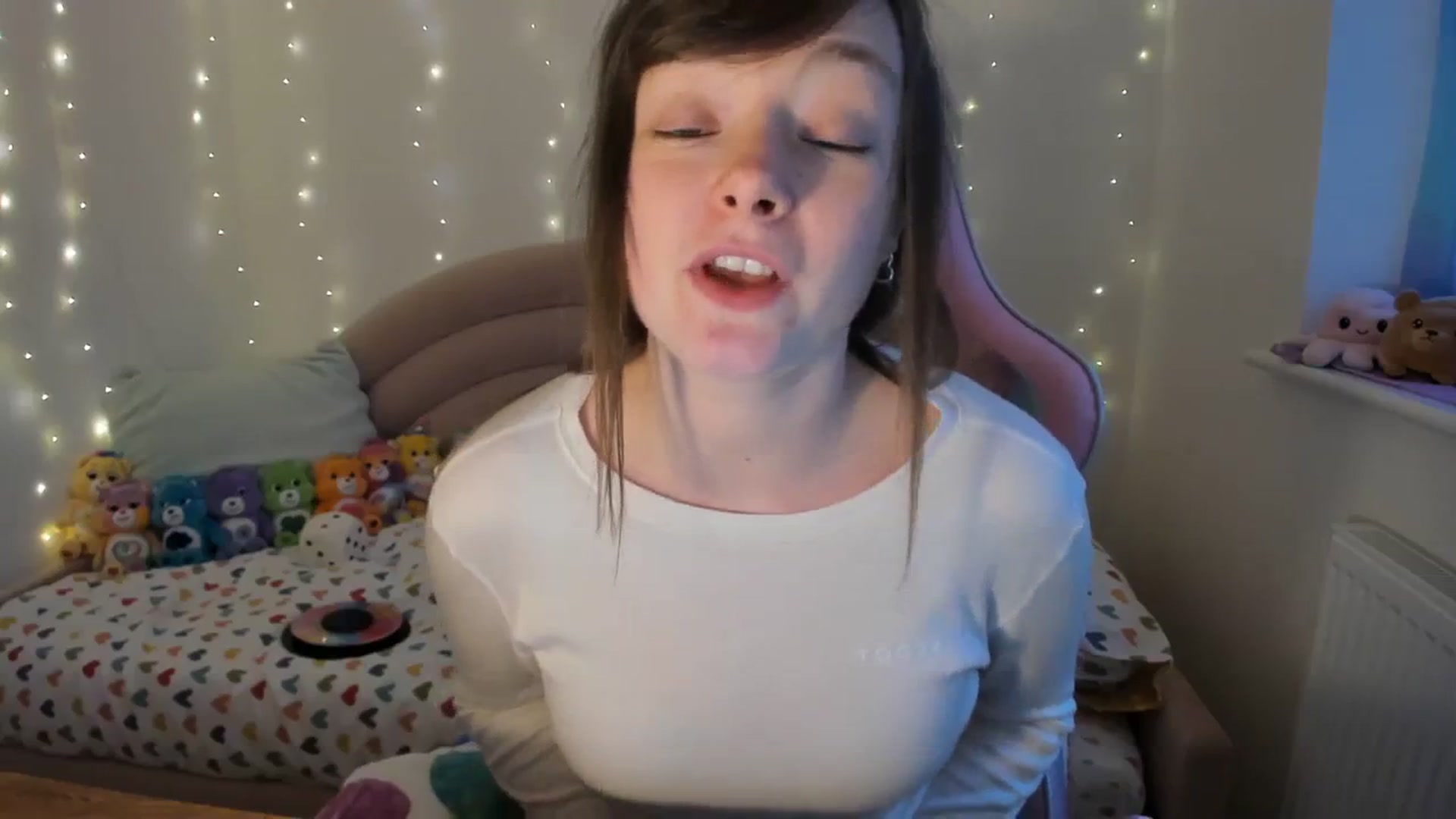 Gallery image thumbnail from JessieBear_'s myfreecams stream on, 02/29/2024, 17:51 image 16 of 20