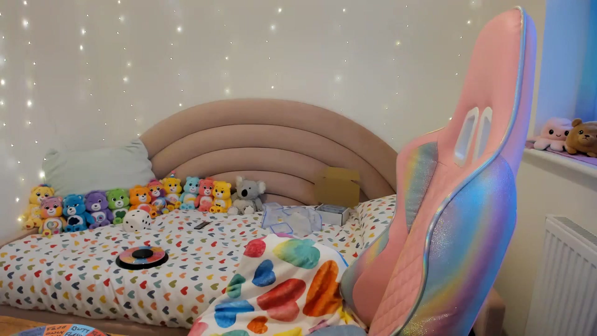Gallery image thumbnail from JessieBear_'s myfreecams stream on, 02/29/2024, 17:51 image 9 of 20