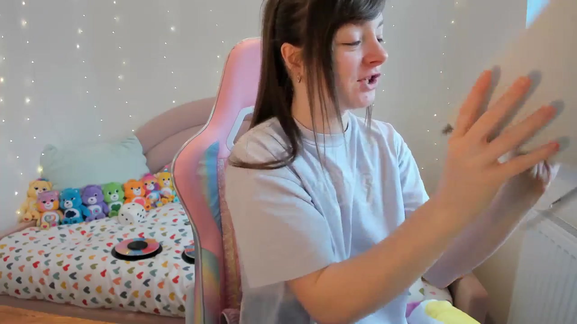 Gallery image thumbnail from JessieBear_'s myfreecams stream on, 03/01/2024, 14:43 image 10 of 20