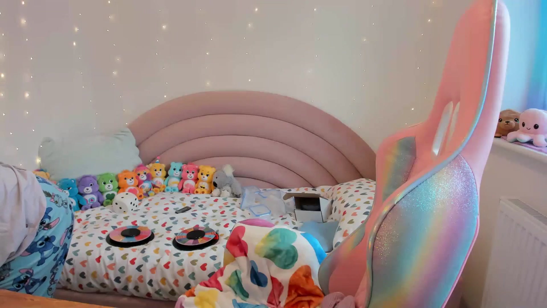 Gallery image thumbnail from JessieBear_'s myfreecams stream on, 03/01/2024, 14:43 image 9 of 20