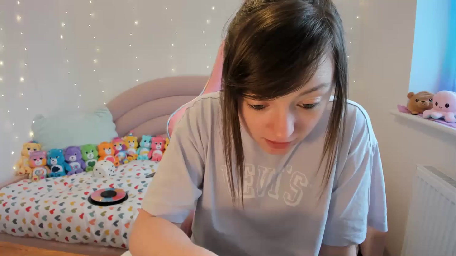 Gallery image thumbnail from JessieBear_'s myfreecams stream on, 03/01/2024, 14:43 image 4 of 20