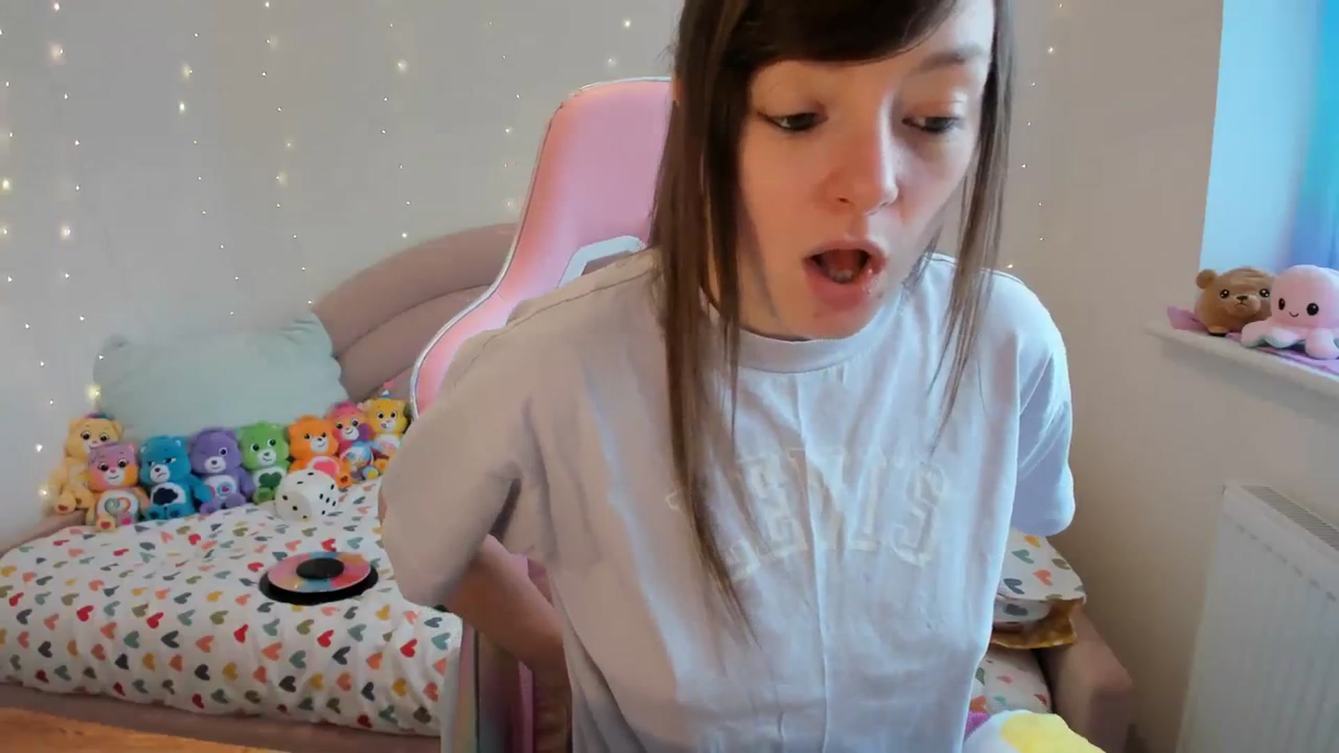 Gallery image thumbnail from JessieBear_'s myfreecams stream on, 03/01/2024, 14:43 image 12 of 20