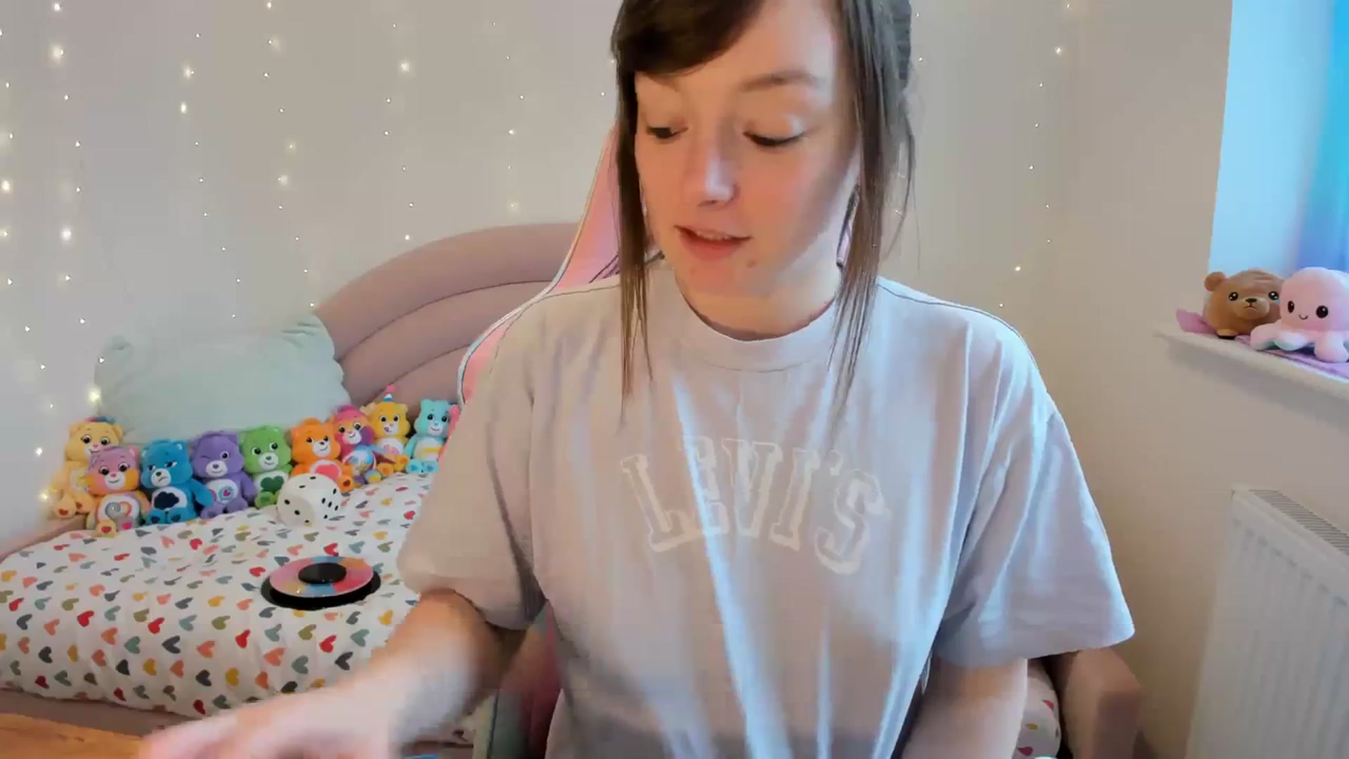 Gallery image thumbnail from JessieBear_'s myfreecams stream on, 03/01/2024, 14:43 image 2 of 20