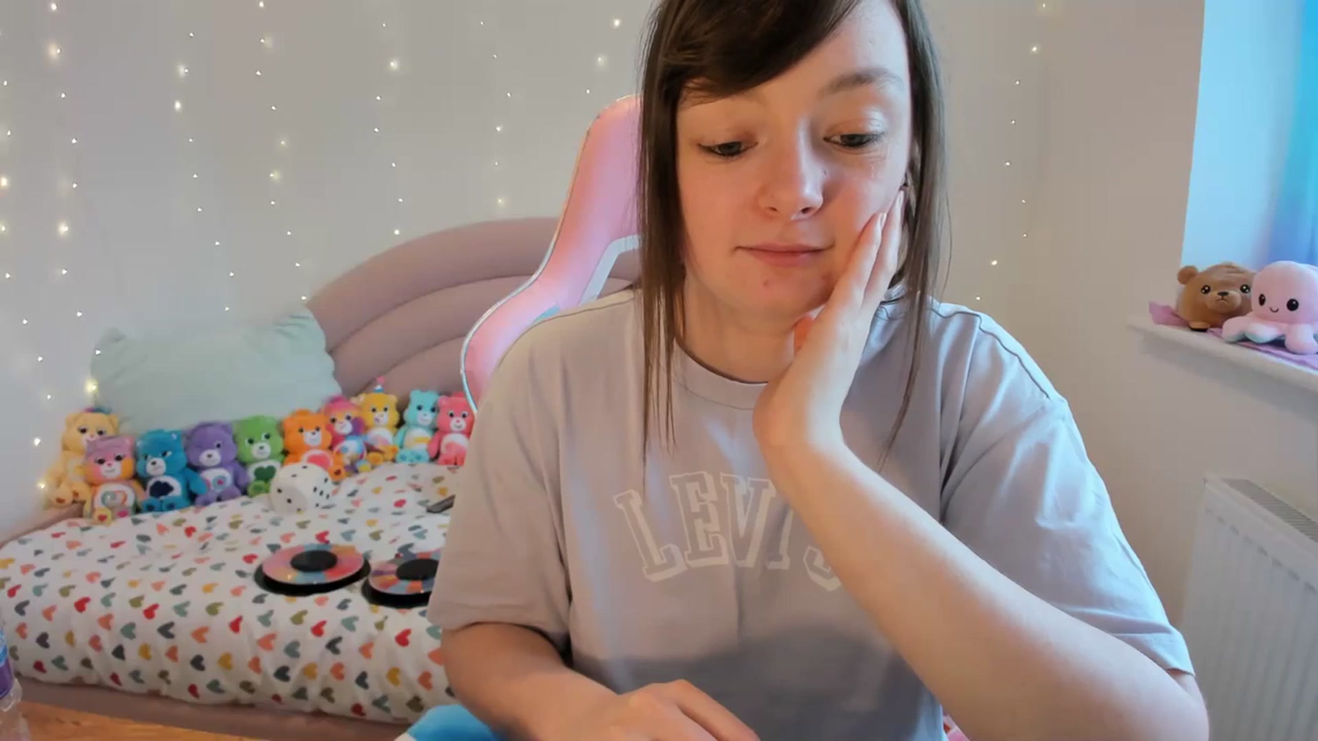 Gallery image thumbnail from JessieBear_'s myfreecams stream on, 03/01/2024, 18:03 image 4 of 20