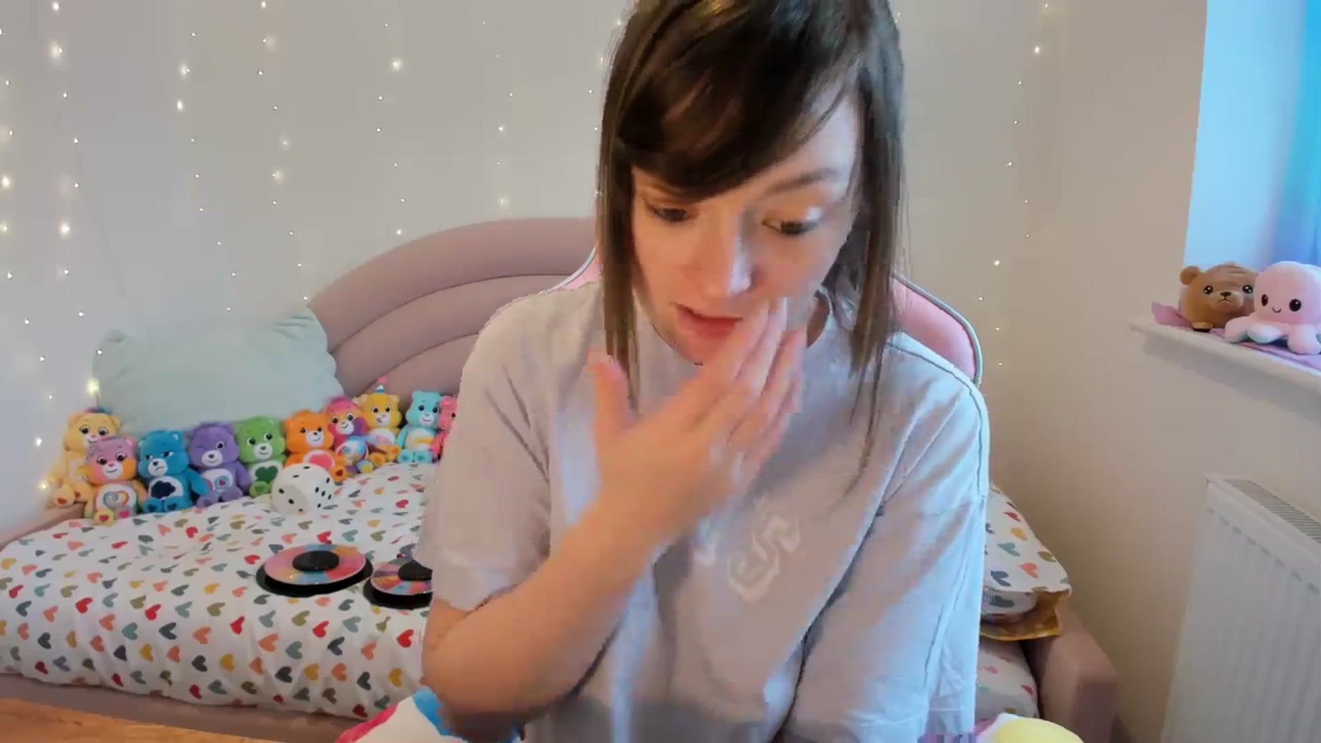 Gallery image thumbnail from JessieBear_'s myfreecams stream on, 03/01/2024, 18:03 image 6 of 20