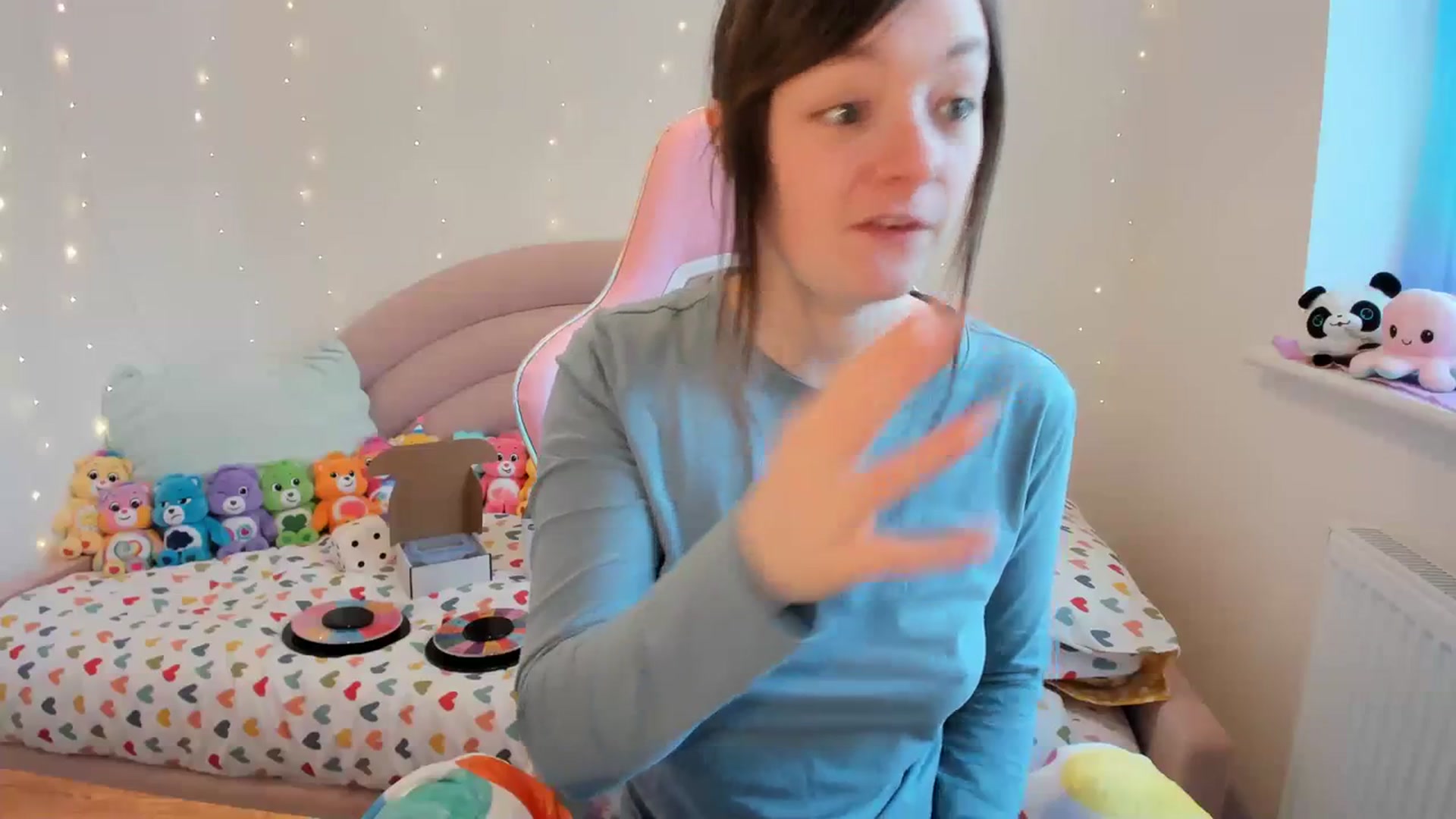 Gallery image thumbnail from JessieBear_'s myfreecams stream on, 03/04/2024, 18:16 image 2 of 20