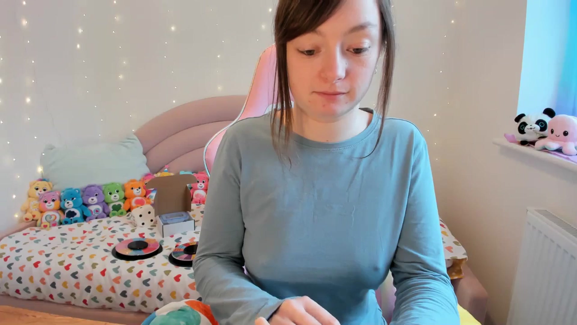 Gallery image thumbnail from JessieBear_'s myfreecams stream on, 03/04/2024, 18:16 image 6 of 20