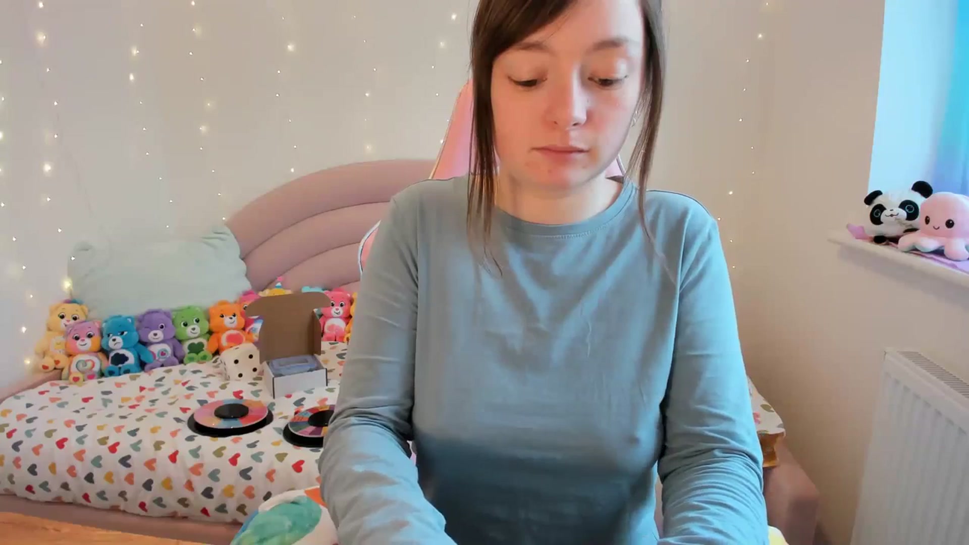 Gallery image thumbnail from JessieBear_'s myfreecams stream on, 03/04/2024, 18:16 image 3 of 20