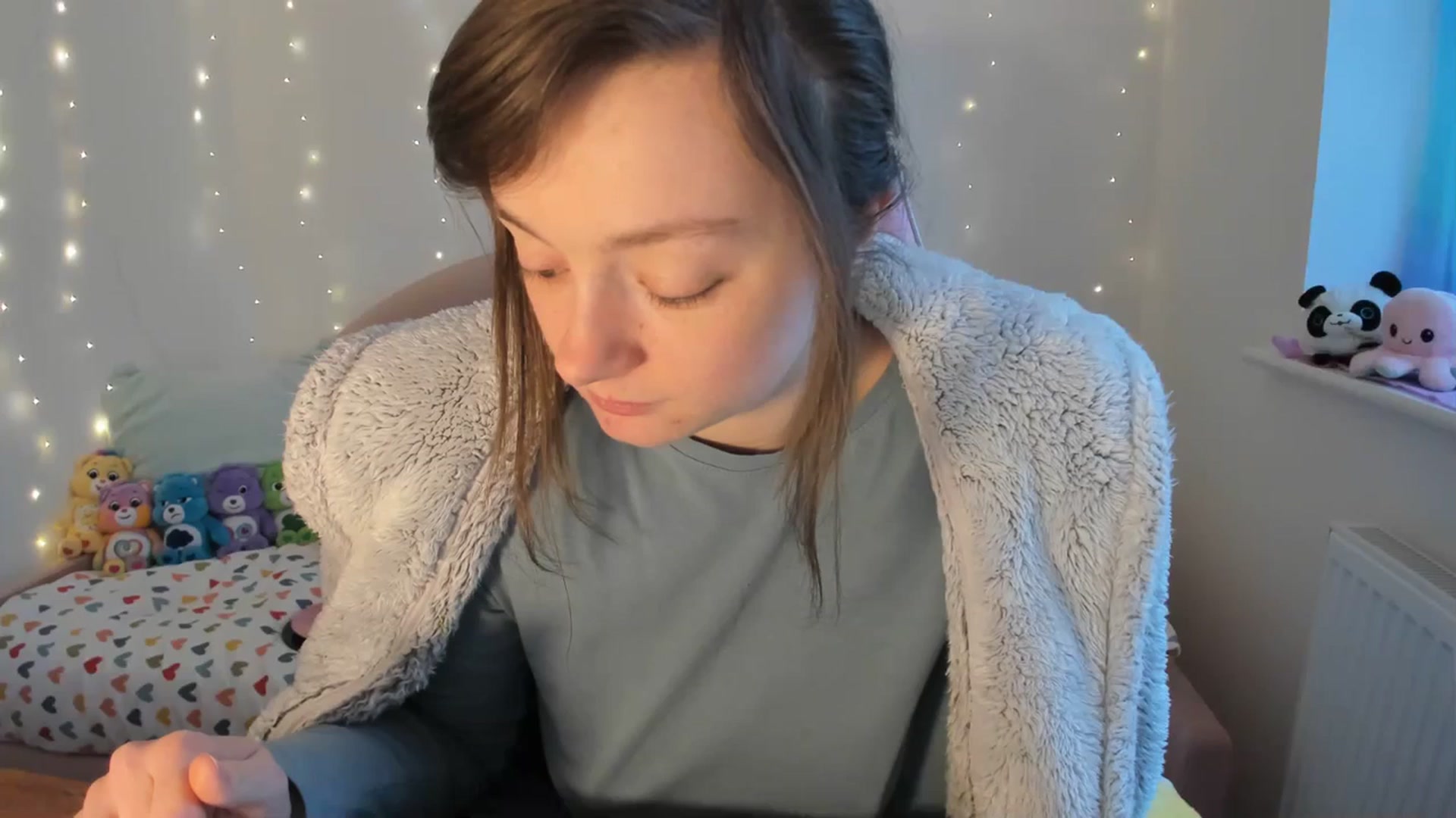 Gallery image thumbnail from JessieBear_'s myfreecams stream on, 03/04/2024, 18:16 image 12 of 20
