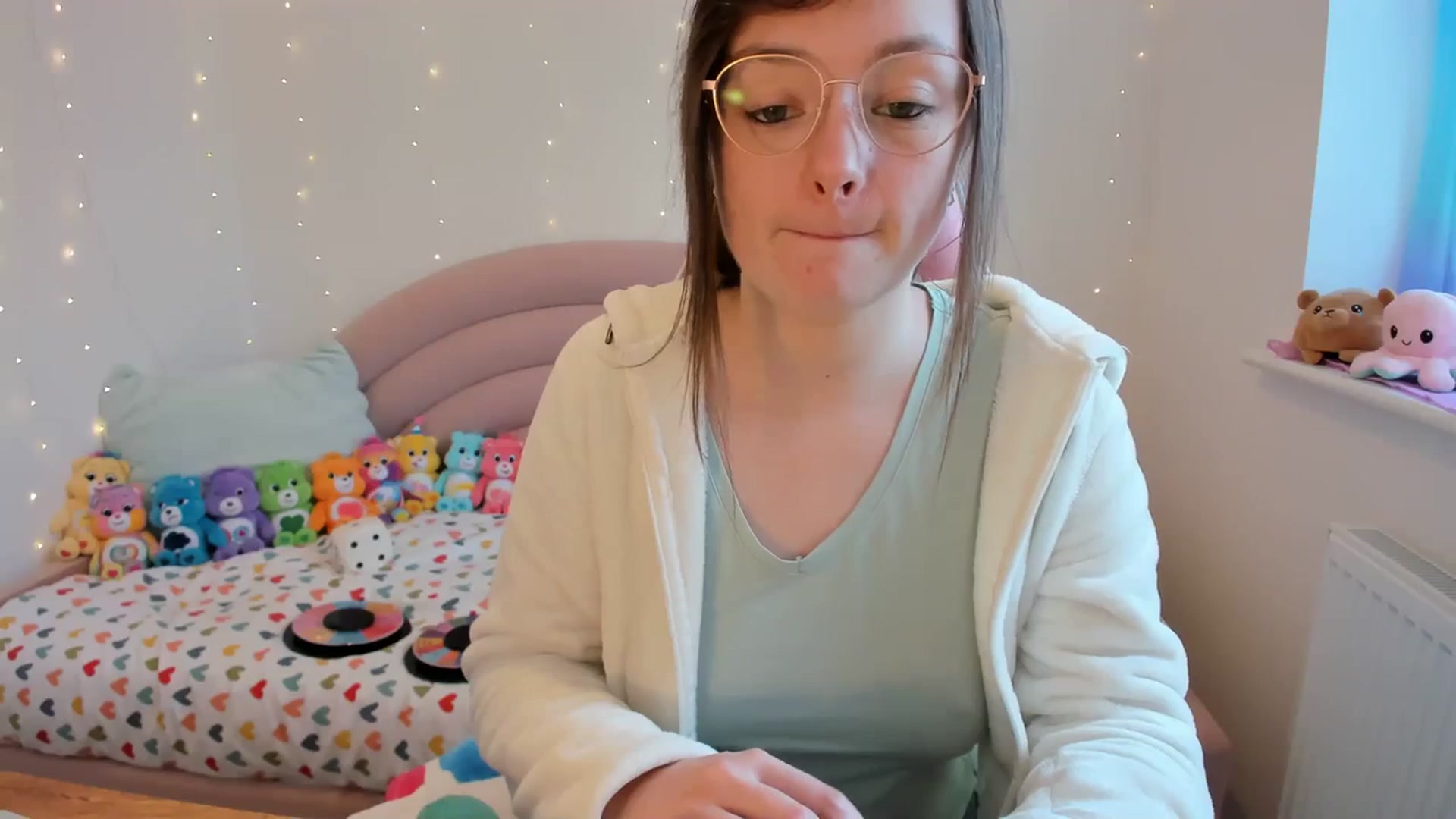 Gallery image thumbnail from JessieBear_'s myfreecams stream on, 03/05/2024, 16:02 image 10 of 20