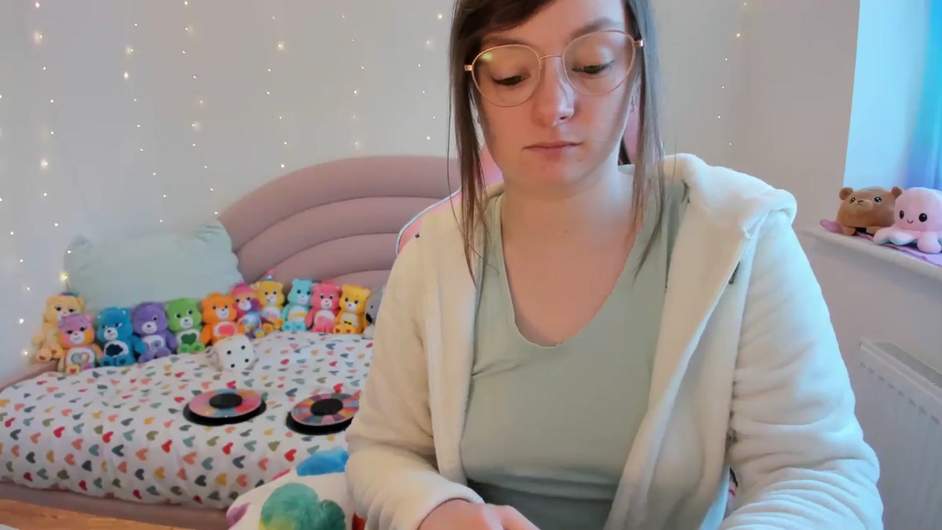 Gallery image thumbnail from JessieBear_'s myfreecams stream on, 03/05/2024, 16:02 image 7 of 20