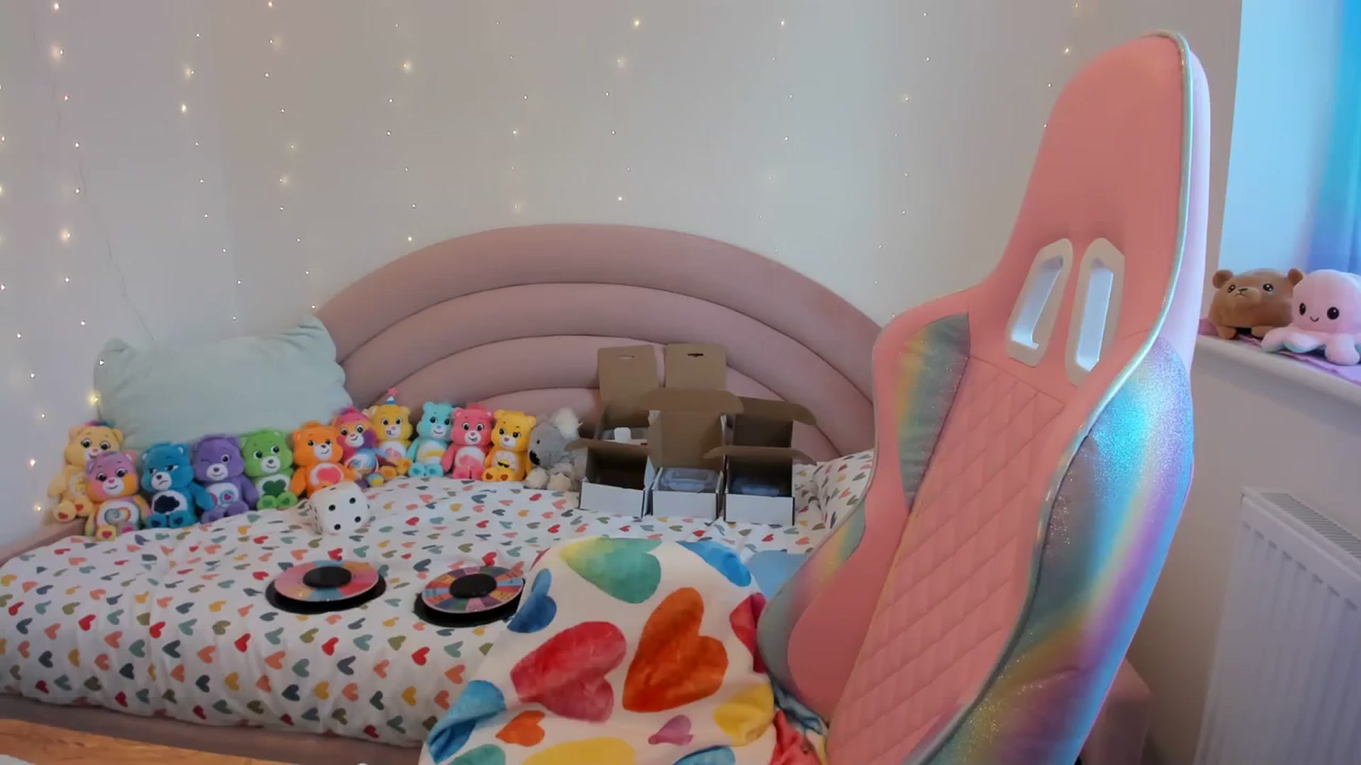 Gallery image thumbnail from JessieBear_'s myfreecams stream on, 03/05/2024, 16:02 image 6 of 20