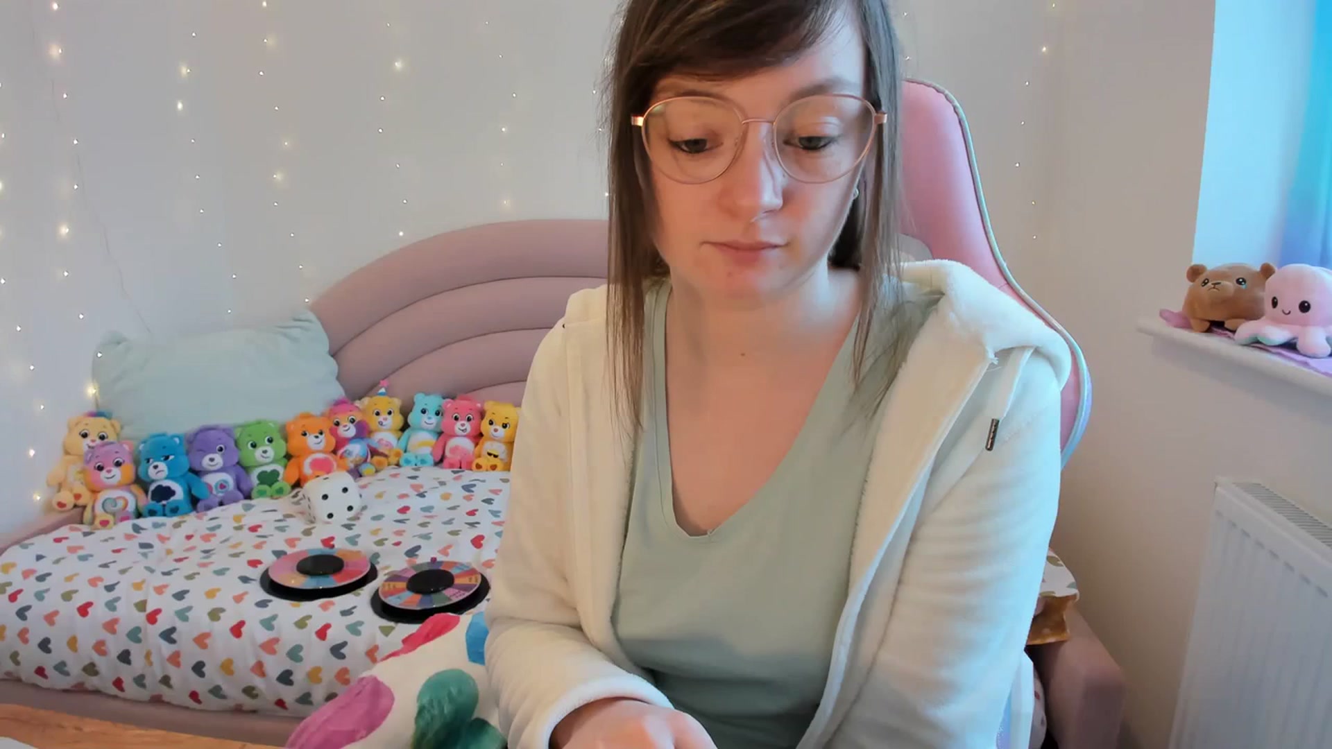 Gallery image thumbnail from JessieBear_'s myfreecams stream on, 03/05/2024, 16:02 image 17 of 20
