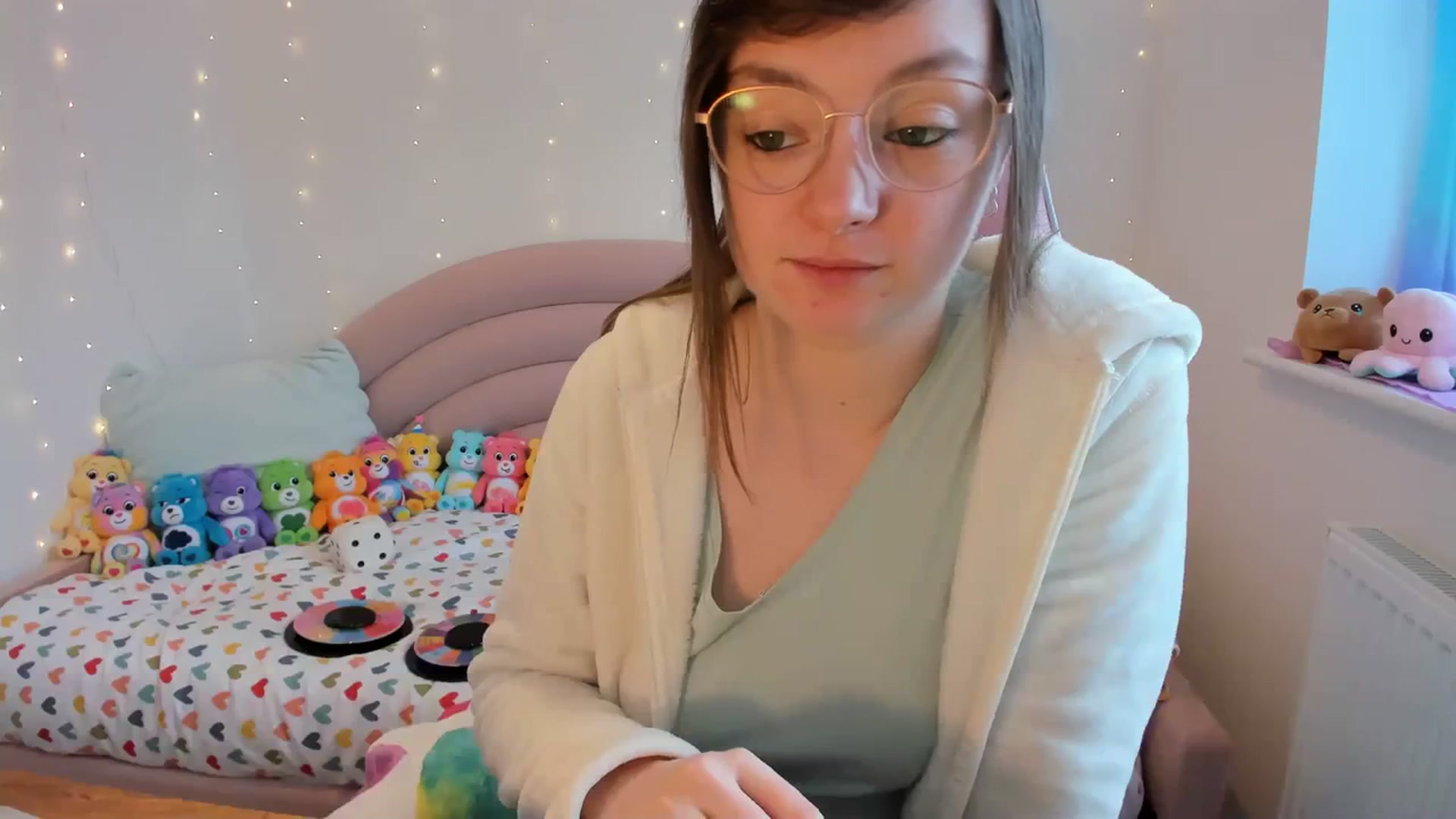 Gallery image thumbnail from JessieBear_'s myfreecams stream on, 03/05/2024, 16:02 image 11 of 20