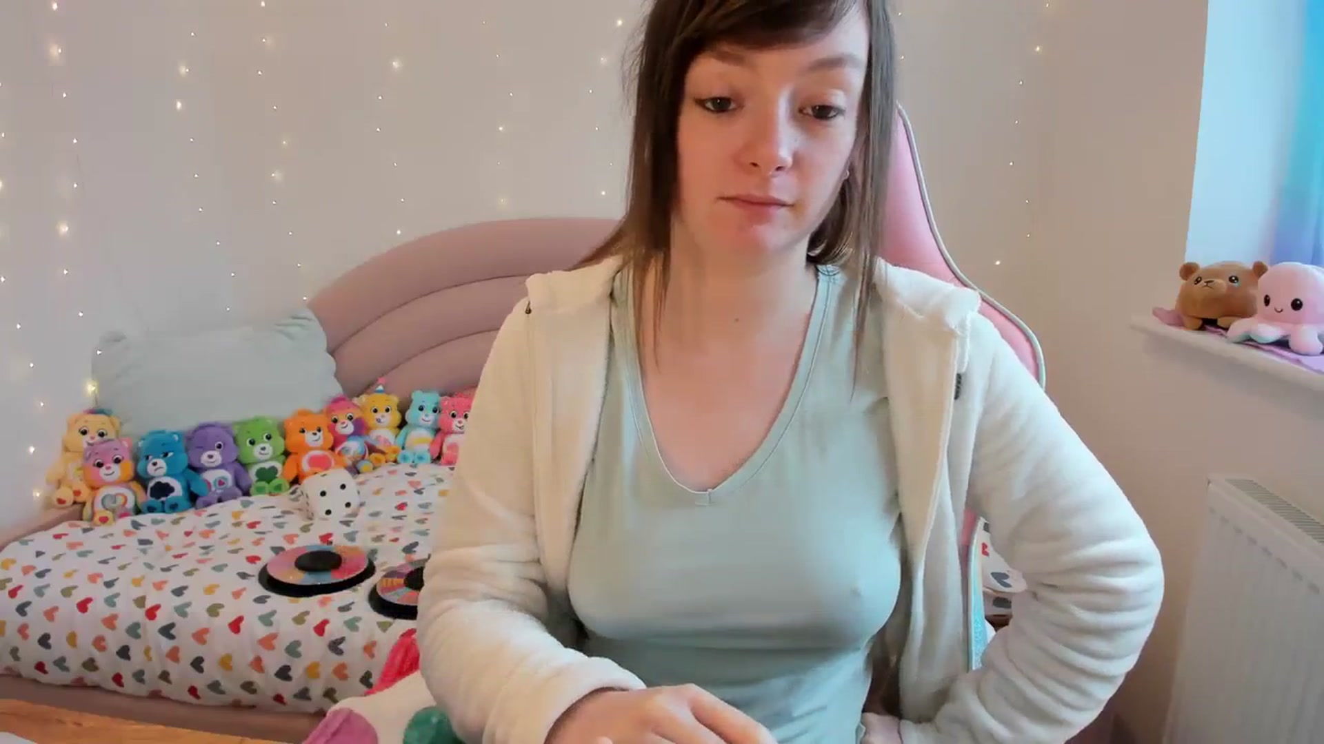 Gallery image thumbnail from JessieBear_'s myfreecams stream on, 03/05/2024, 16:02 image 20 of 20