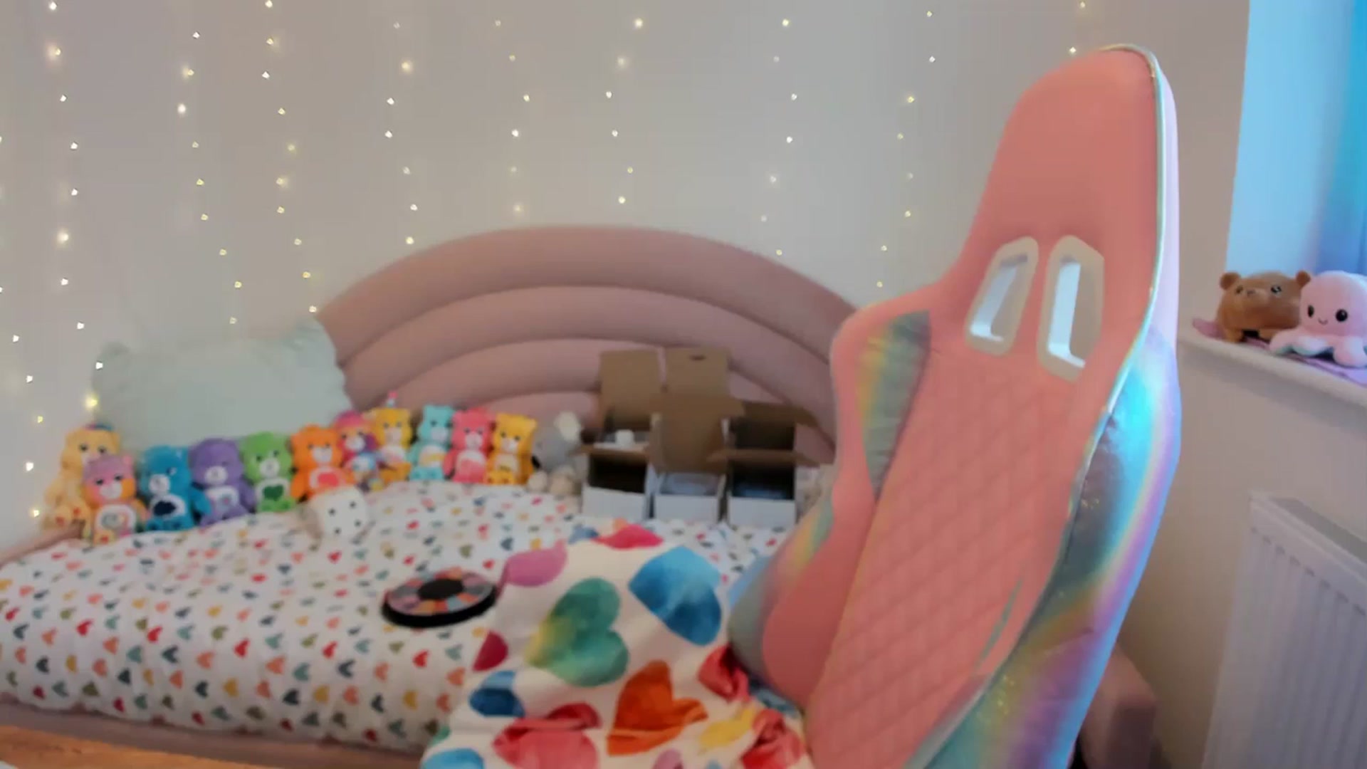 Gallery image thumbnail from JessieBear_'s myfreecams stream on, 03/05/2024, 17:31 image 9 of 20
