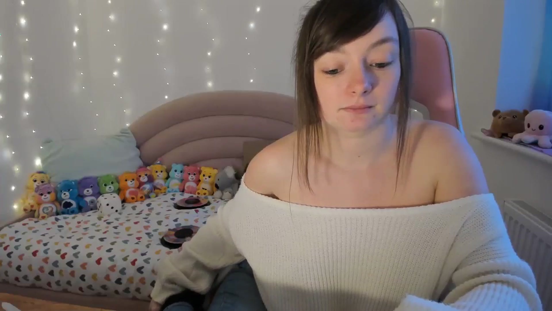 Gallery image thumbnail from JessieBear_'s myfreecams stream on, 03/05/2024, 18:09 image 10 of 20