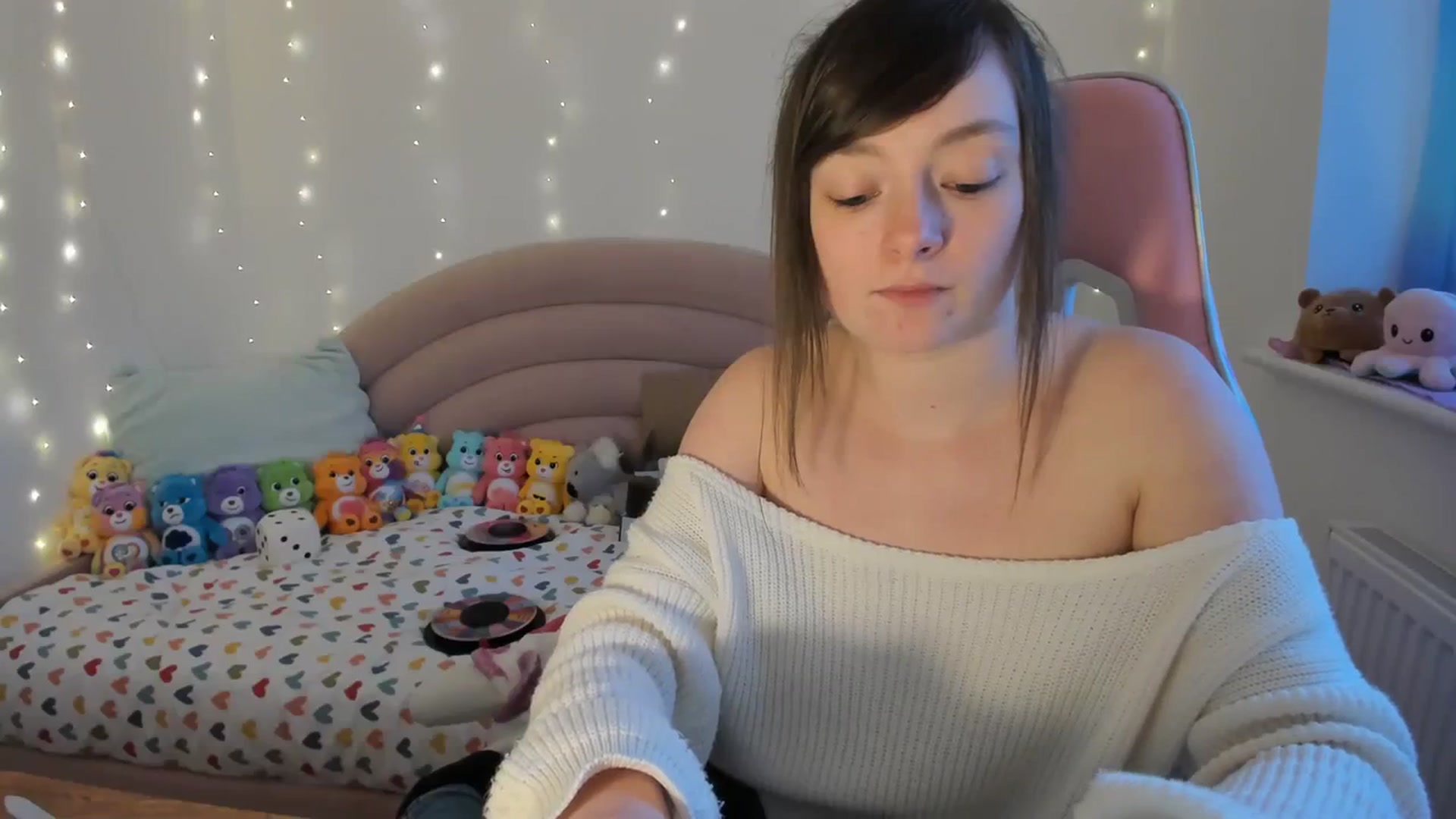Gallery image thumbnail from JessieBear_'s myfreecams stream on, 03/05/2024, 18:09 image 5 of 20