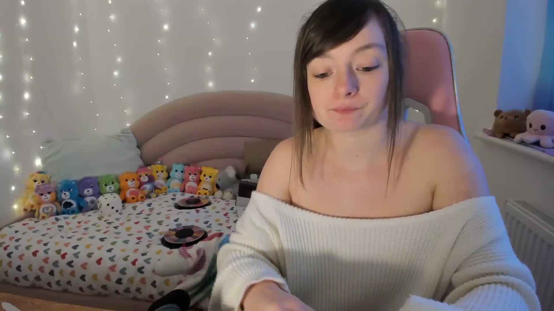 Gallery image thumbnail from JessieBear_'s myfreecams stream on, 03/05/2024, 18:09 image 13 of 20