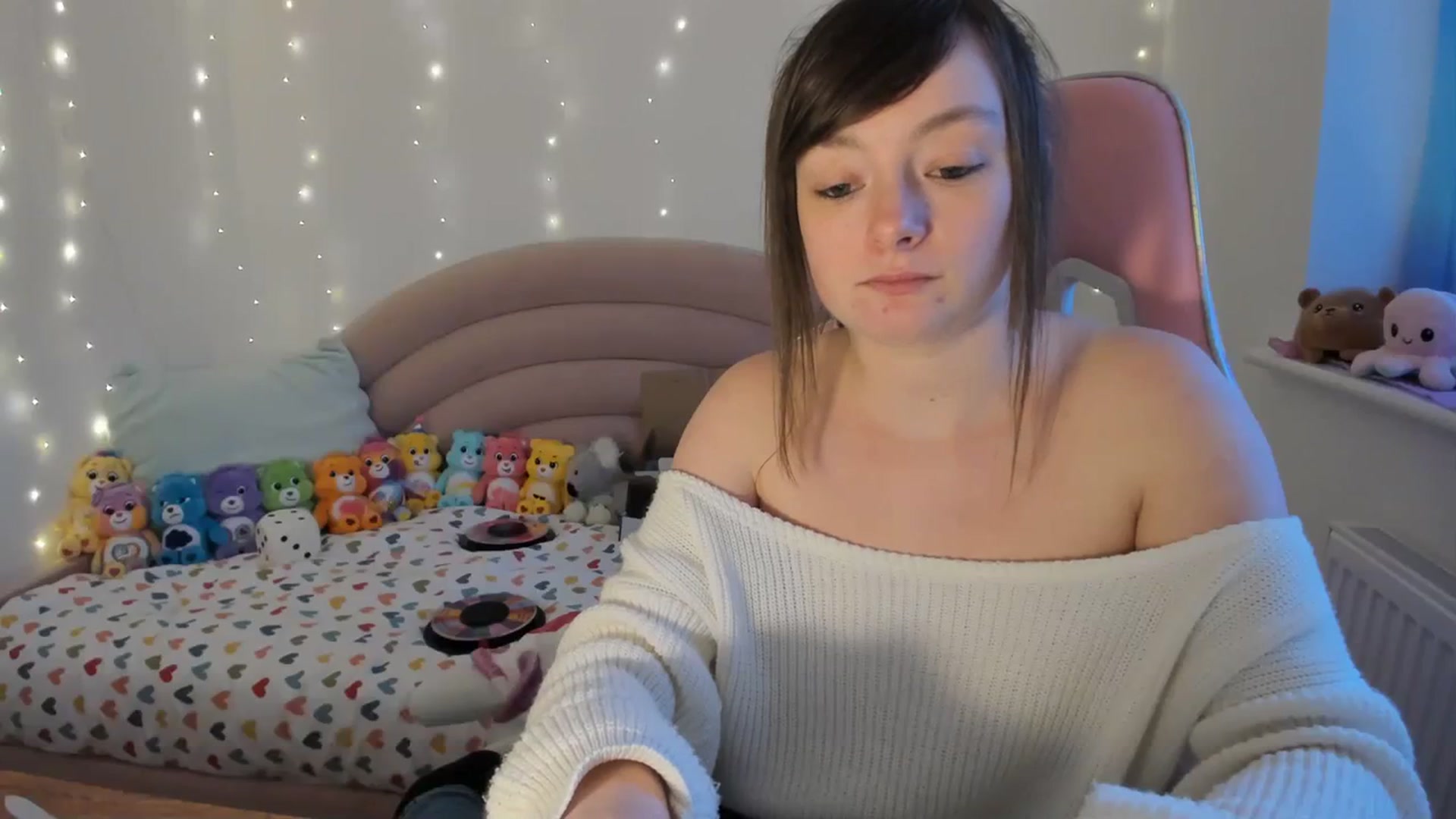 Gallery image thumbnail from JessieBear_'s myfreecams stream on, 03/05/2024, 18:09 image 7 of 20