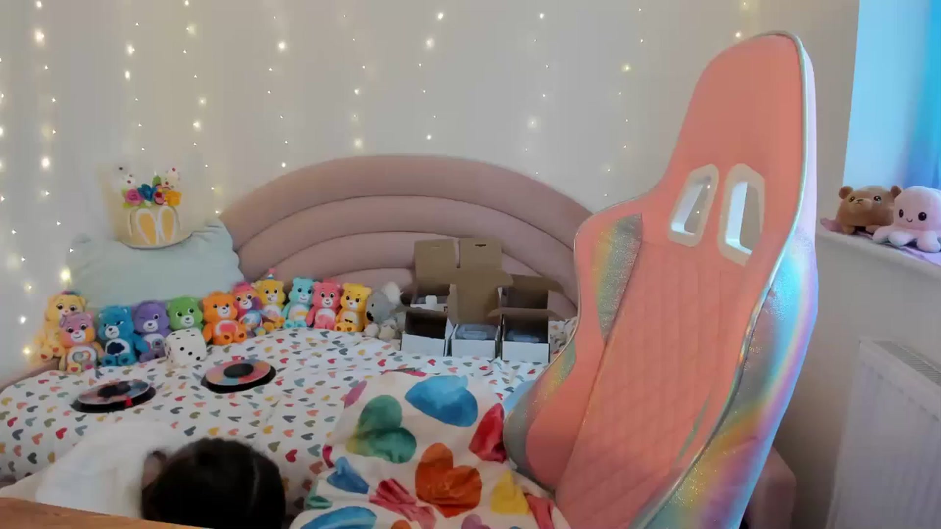 Gallery image thumbnail from JessieBear_'s myfreecams stream on, 03/07/2024, 17:27 image 14 of 20