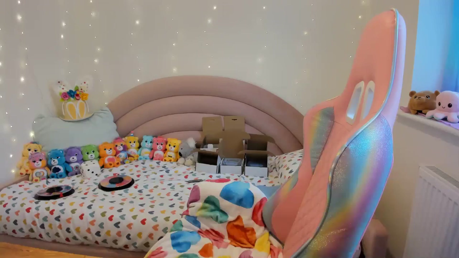 Gallery image thumbnail from JessieBear_'s myfreecams stream on, 03/07/2024, 17:27 image 12 of 20
