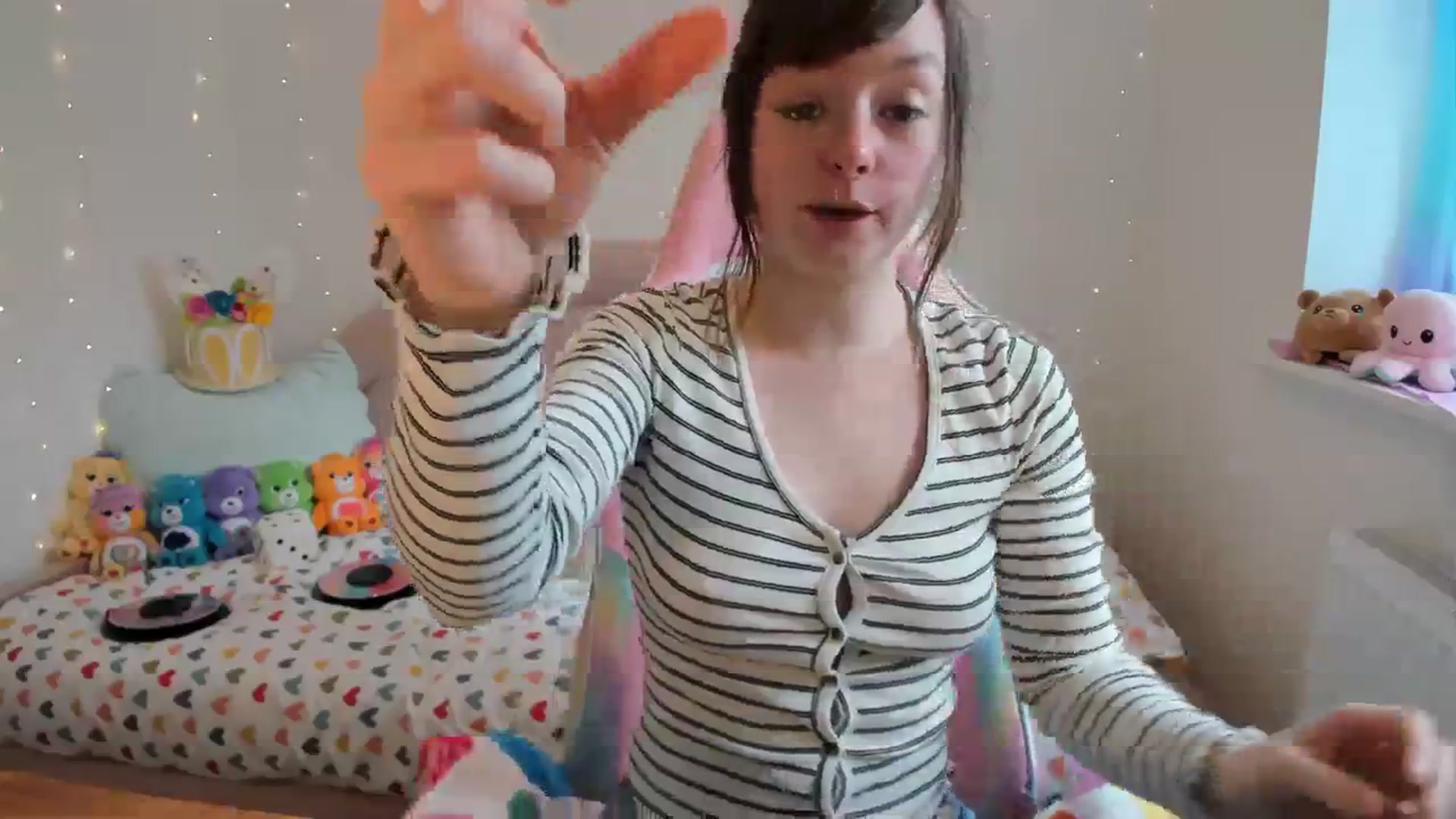 Gallery image thumbnail from JessieBear_'s myfreecams stream on, 03/08/2024, 12:35 image 5 of 20