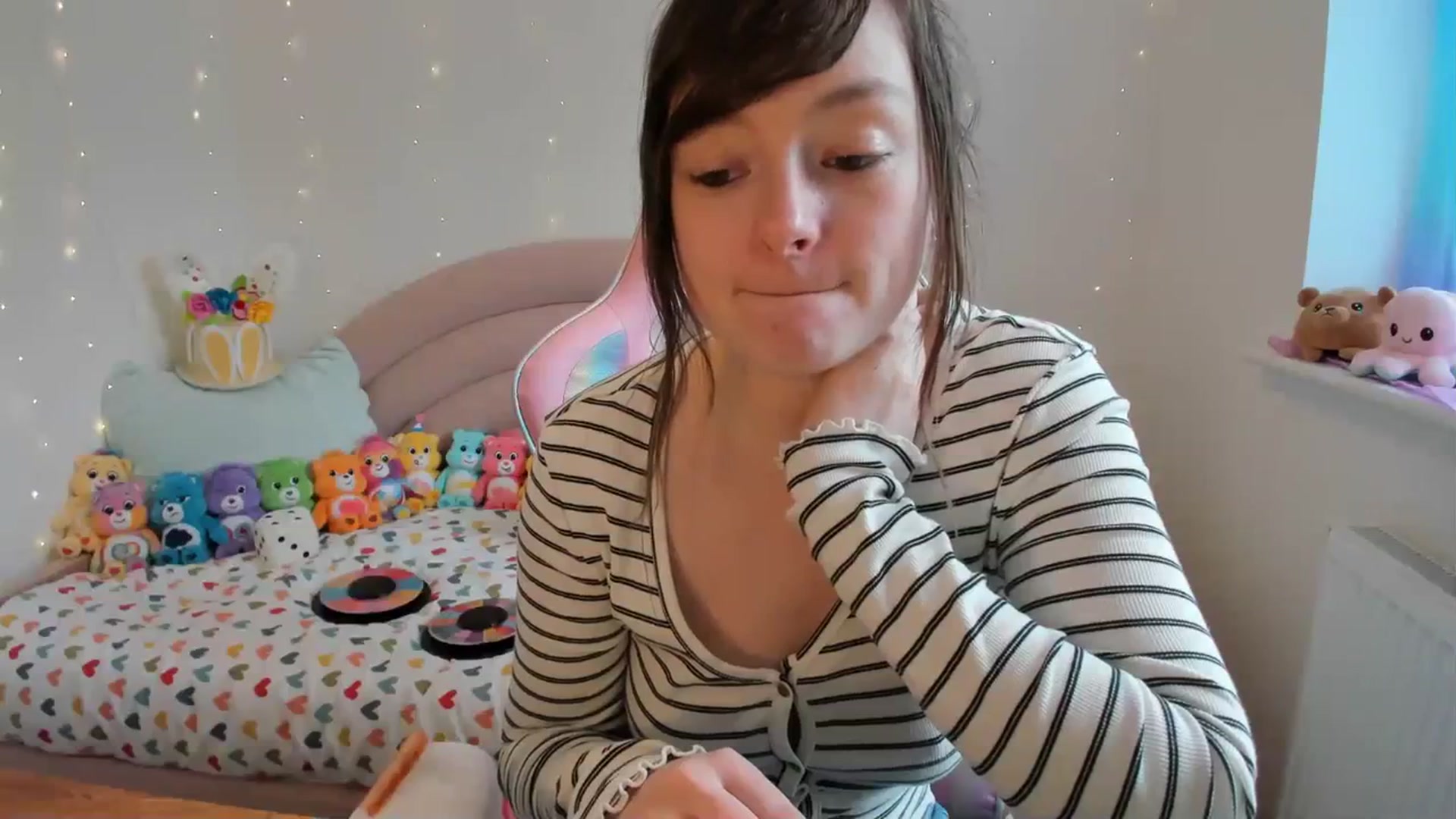 Gallery image thumbnail from JessieBear_'s myfreecams stream on, 03/08/2024, 13:53 image 20 of 20