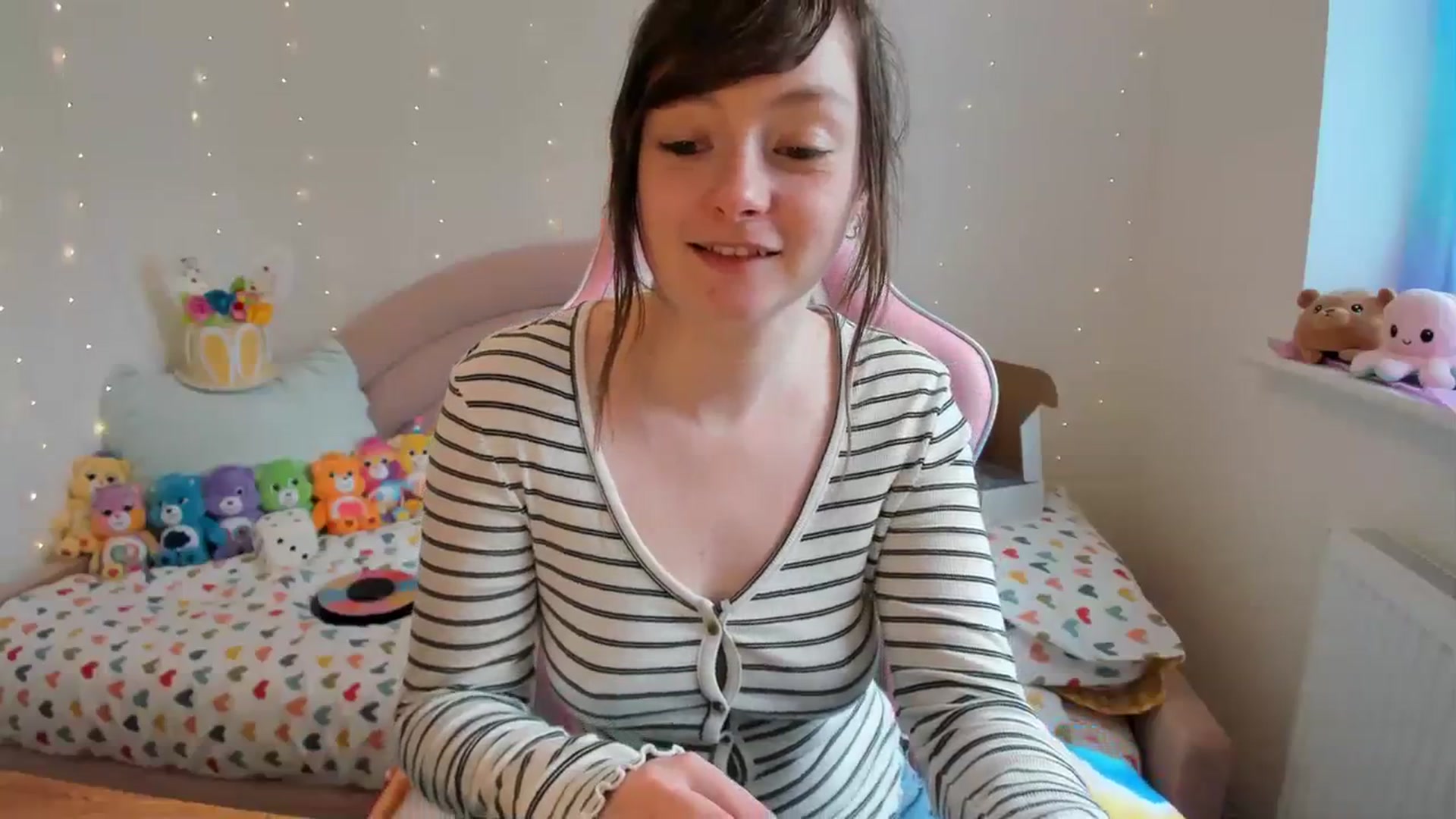 Gallery image thumbnail from JessieBear_'s myfreecams stream on, 03/08/2024, 13:53 image 19 of 20