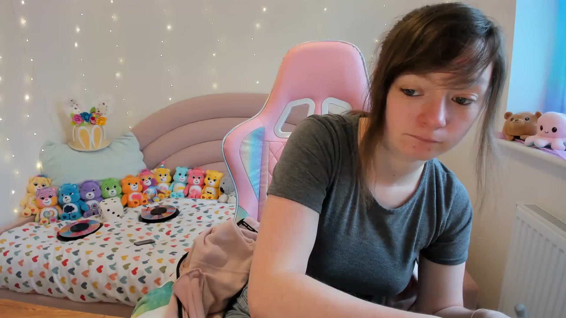 Gallery image thumbnail from JessieBear_'s myfreecams stream on, 03/11/2024, 14:13 image 15 of 20