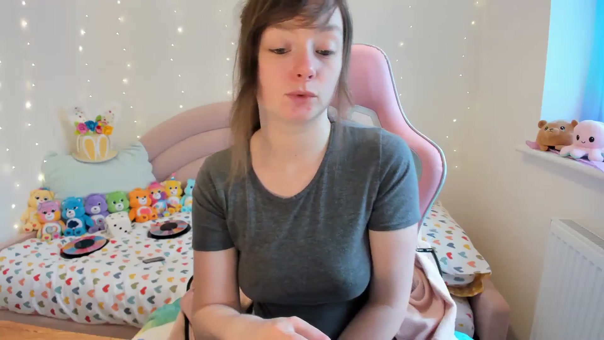 Gallery image thumbnail from JessieBear_'s myfreecams stream on, 03/11/2024, 14:13 image 9 of 20