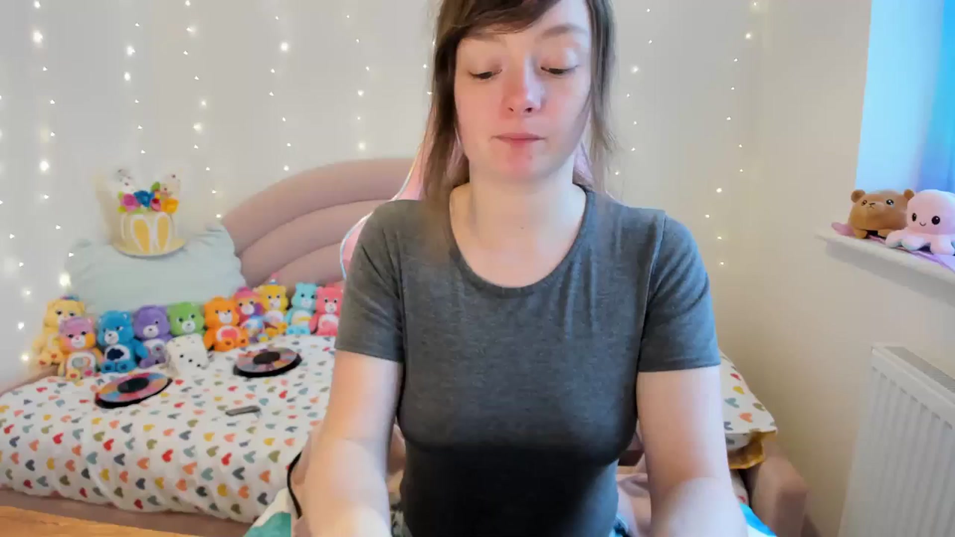Gallery image thumbnail from JessieBear_'s myfreecams stream on, 03/11/2024, 15:22 image 1 of 20