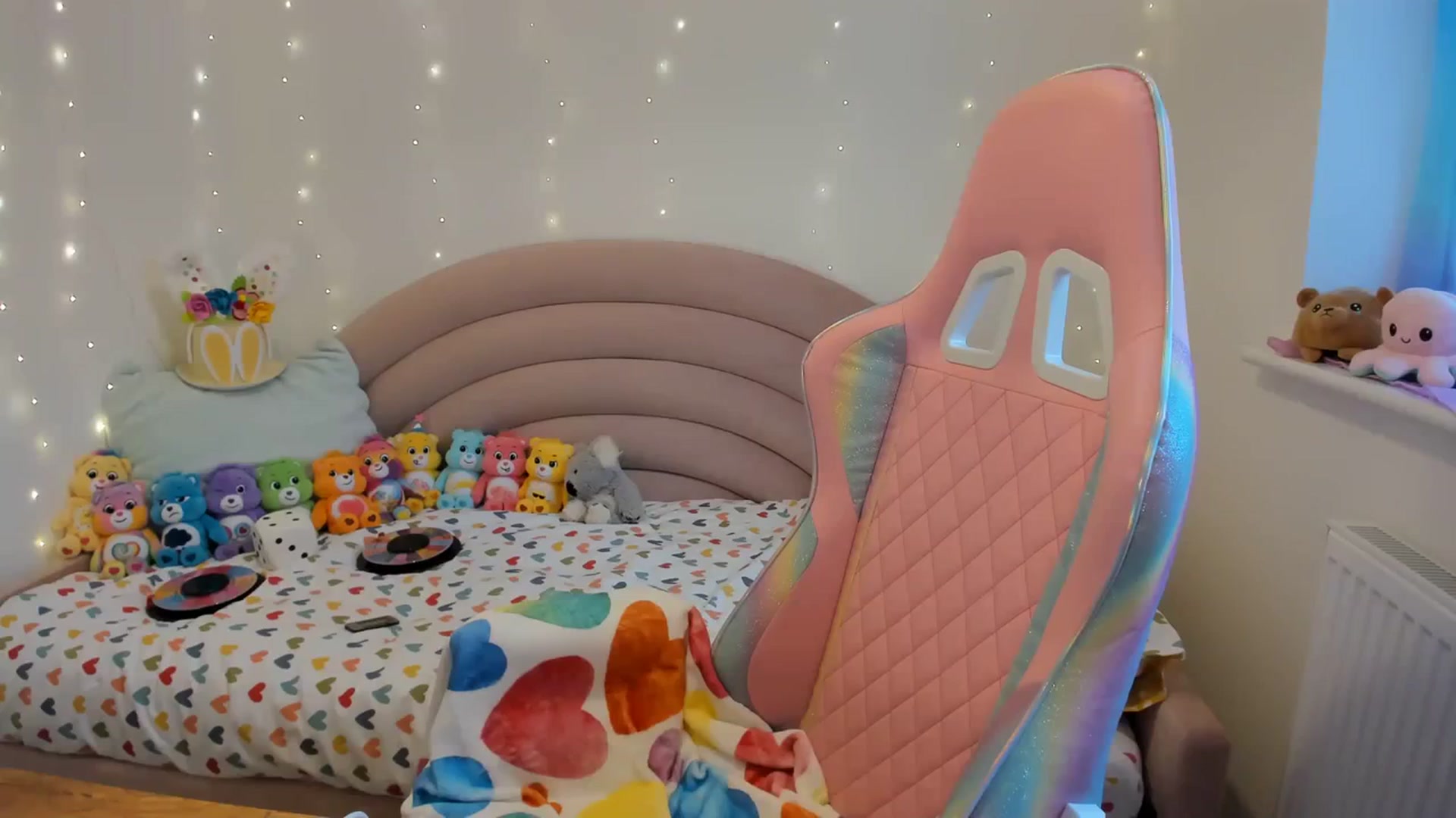Gallery image thumbnail from JessieBear_'s myfreecams stream on, 03/11/2024, 15:22 image 15 of 20