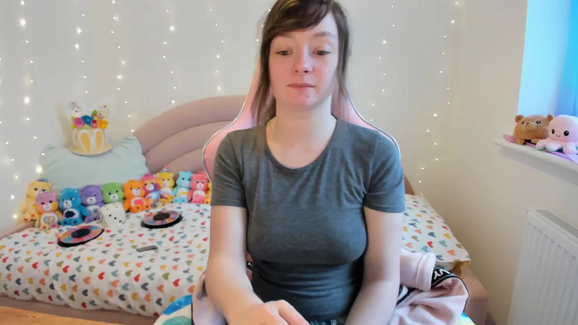 Gallery image thumbnail from JessieBear_'s myfreecams stream on, 03/11/2024, 16:09 image 11 of 20
