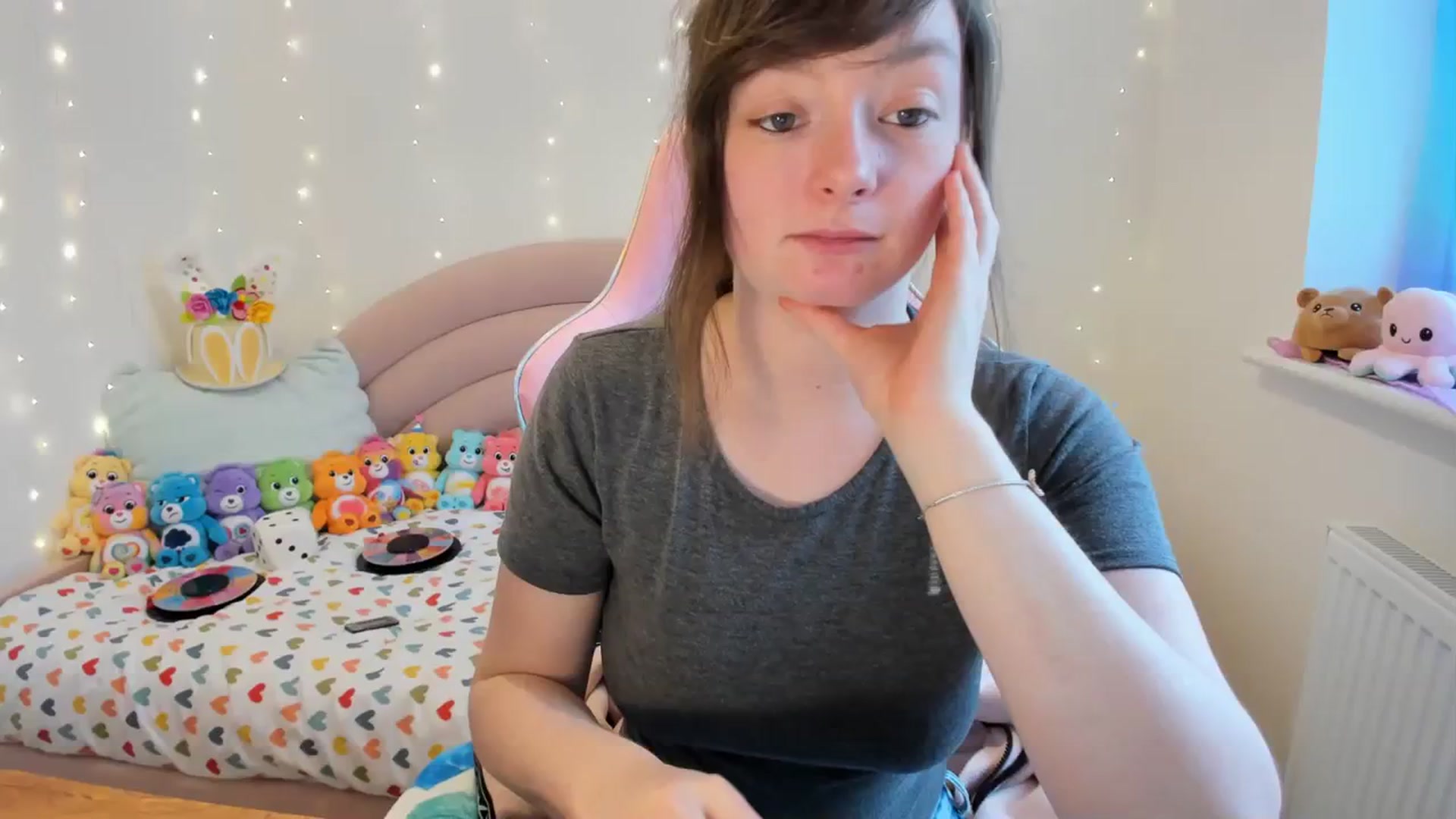 Gallery image thumbnail from JessieBear_'s myfreecams stream on, 03/11/2024, 16:09 image 20 of 20