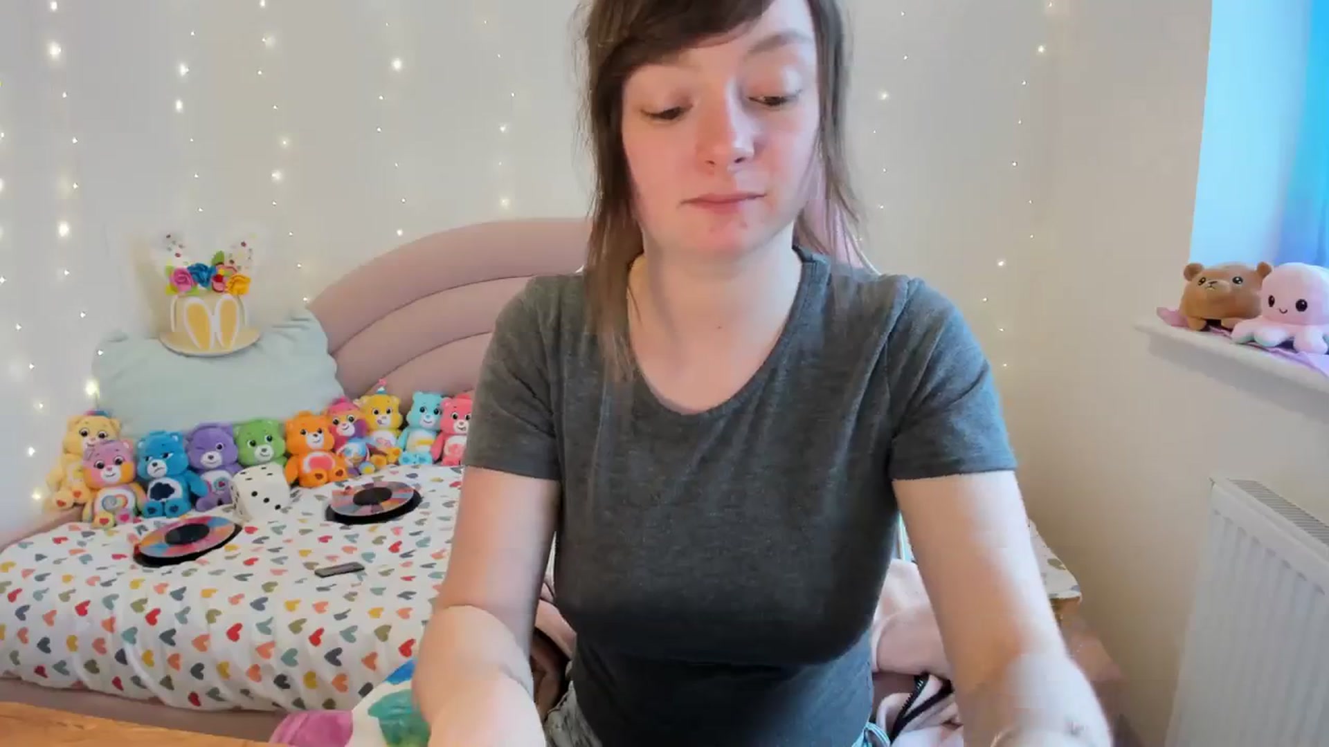 Gallery image thumbnail from JessieBear_'s myfreecams stream on, 03/11/2024, 16:09 image 14 of 20