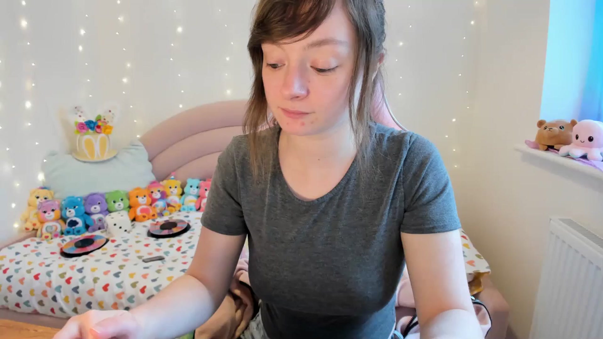 Gallery image thumbnail from JessieBear_'s myfreecams stream on, 03/11/2024, 16:09 image 16 of 20