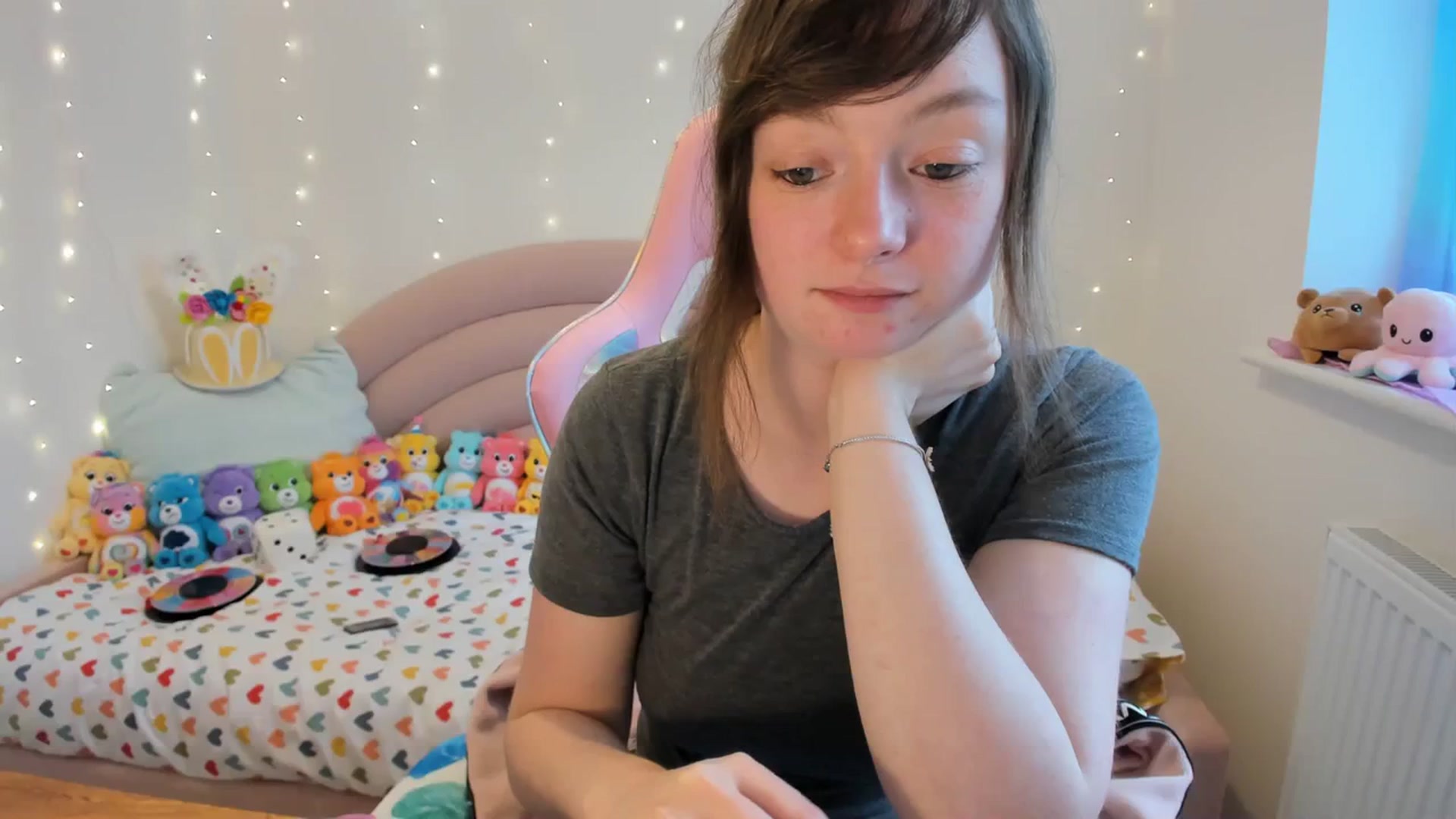 Gallery image thumbnail from JessieBear_'s myfreecams stream on, 03/11/2024, 16:09 image 5 of 20