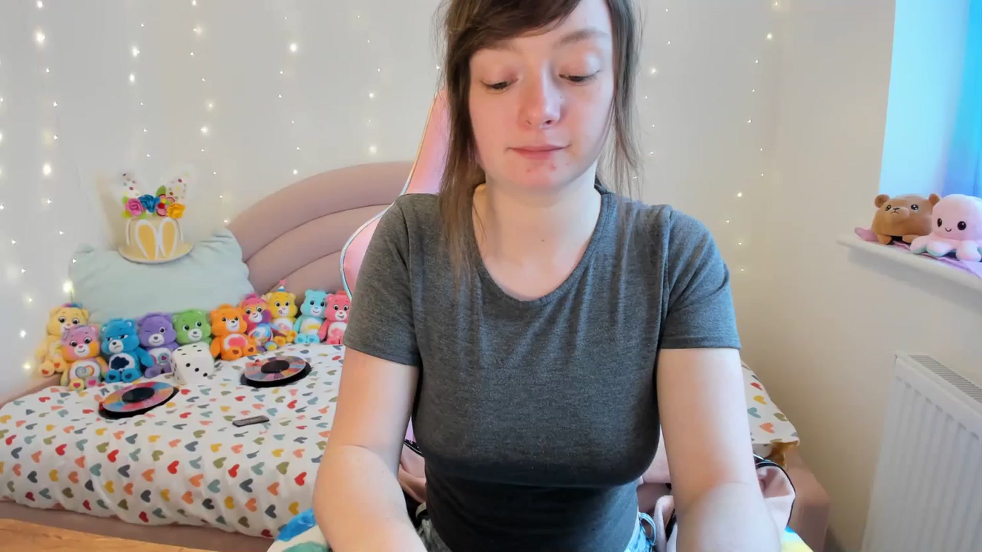 Gallery image thumbnail from JessieBear_'s myfreecams stream on, 03/11/2024, 16:09 image 8 of 20