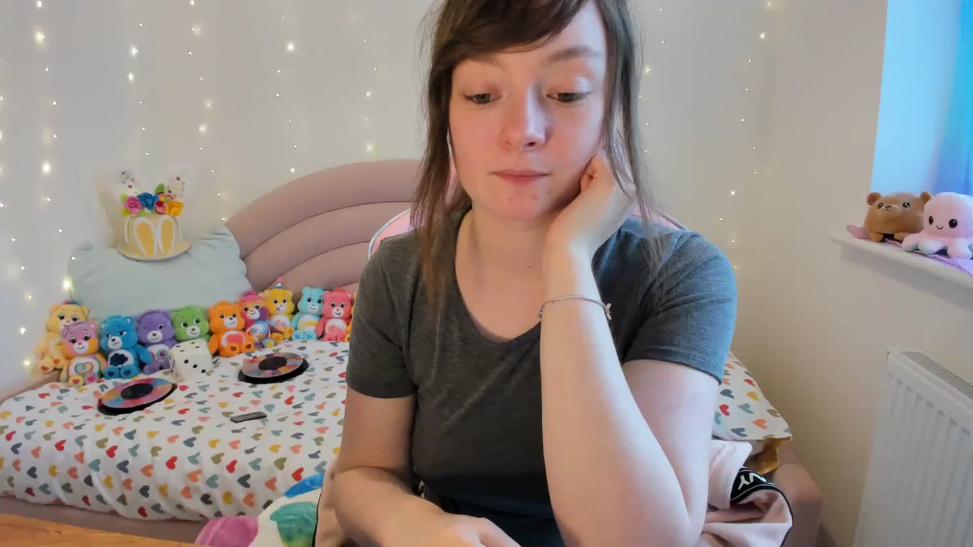 Gallery image thumbnail from JessieBear_'s myfreecams stream on, 03/11/2024, 16:09 image 17 of 20
