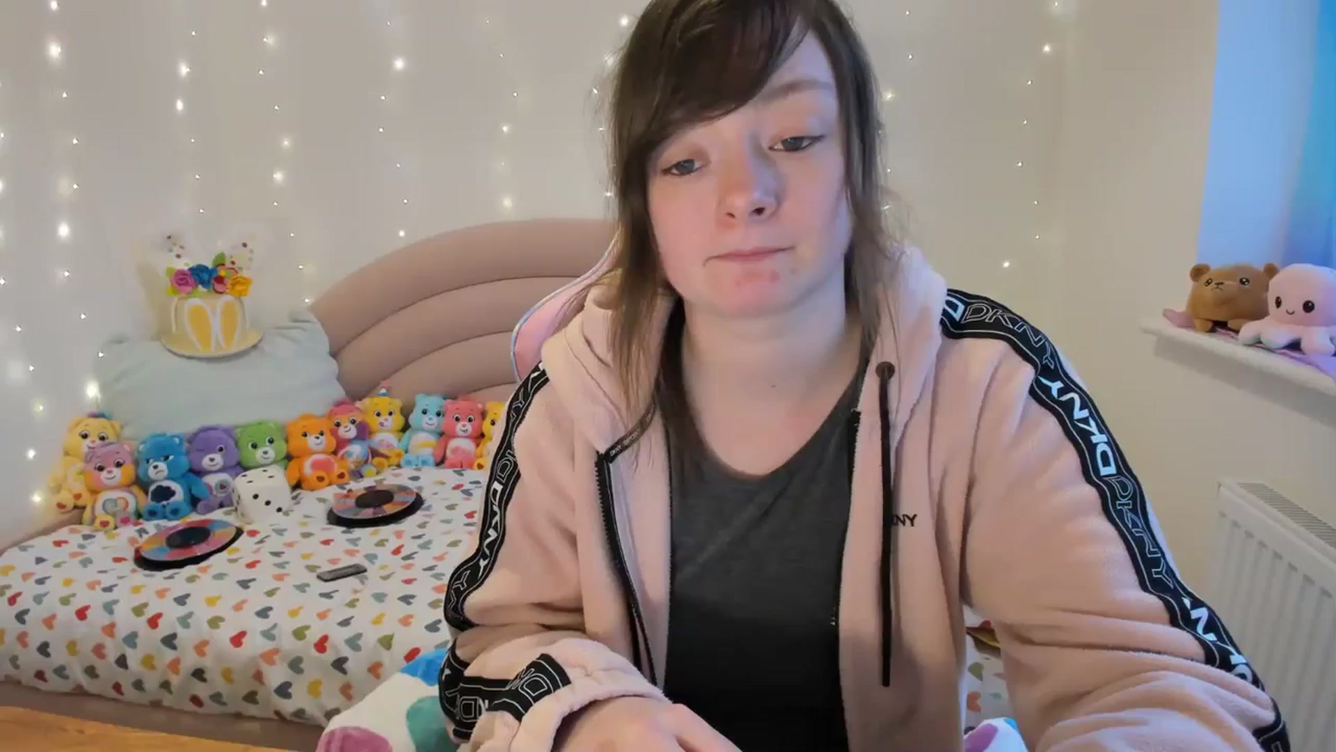 Gallery image thumbnail from JessieBear_'s myfreecams stream on, 03/11/2024, 17:36 image 5 of 20