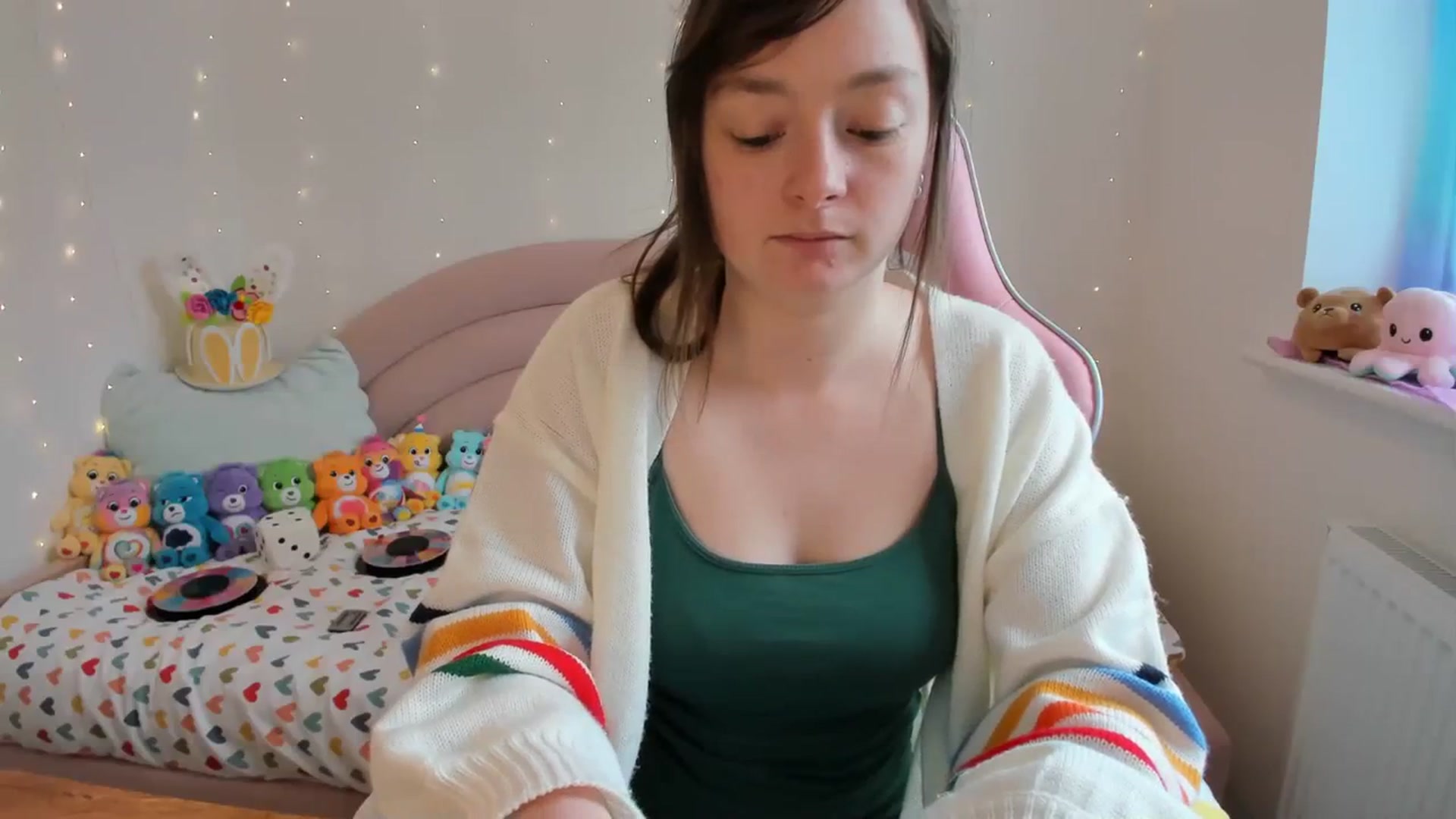 Gallery image thumbnail from JessieBear_'s myfreecams stream on, 03/12/2024, 14:42 image 14 of 20