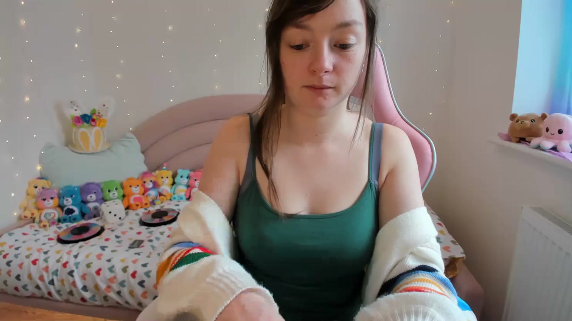 Gallery image thumbnail from JessieBear_'s myfreecams stream on, 03/12/2024, 14:42 image 17 of 20