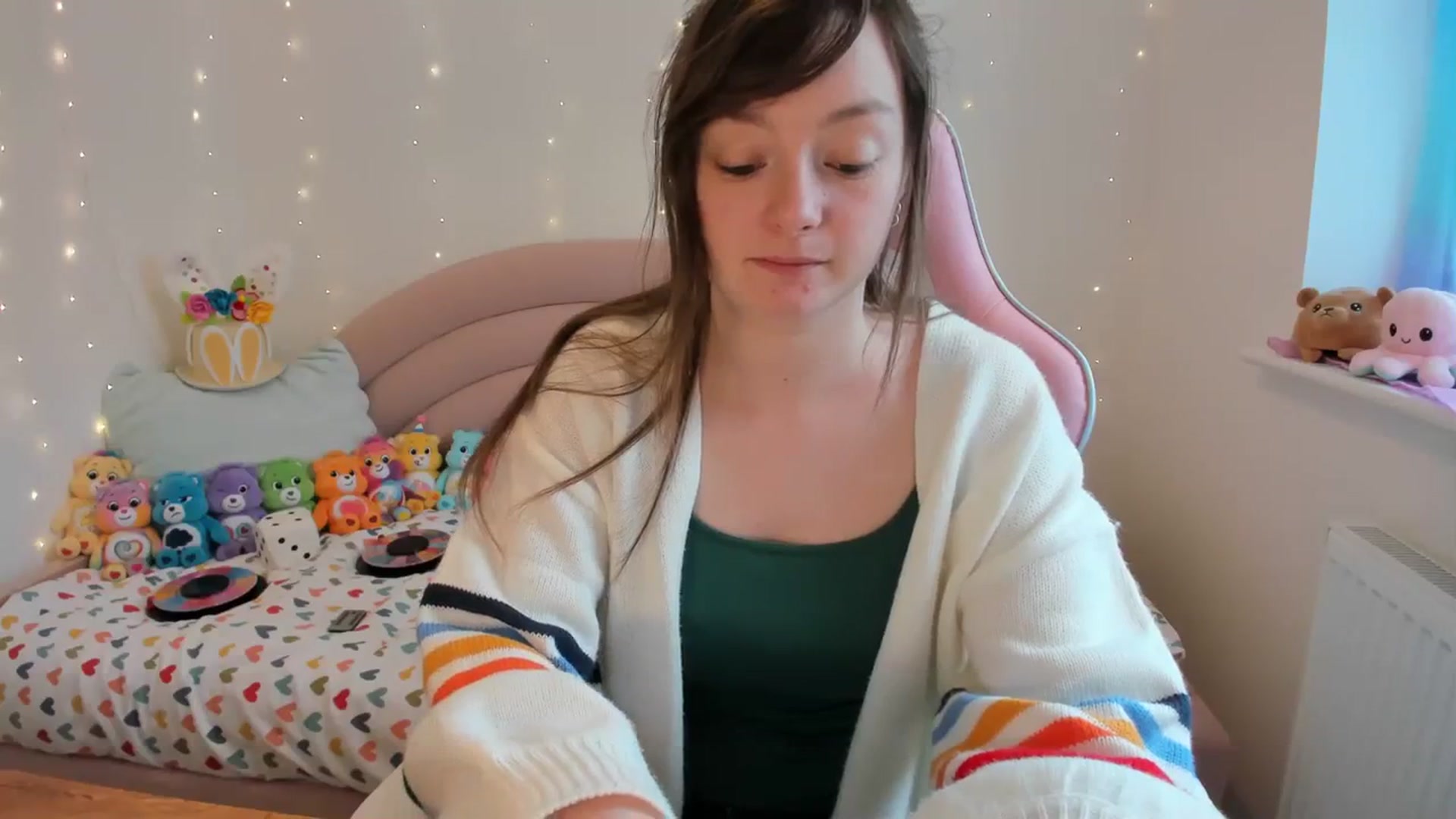 Gallery image thumbnail from JessieBear_'s myfreecams stream on, 03/12/2024, 14:42 image 6 of 20
