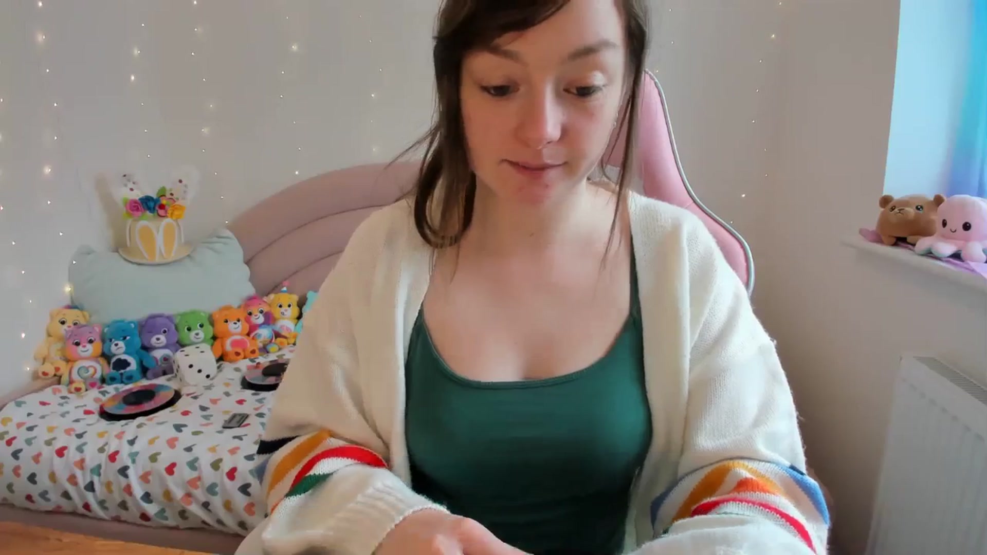Gallery image thumbnail from JessieBear_'s myfreecams stream on, 03/12/2024, 14:42 image 15 of 20