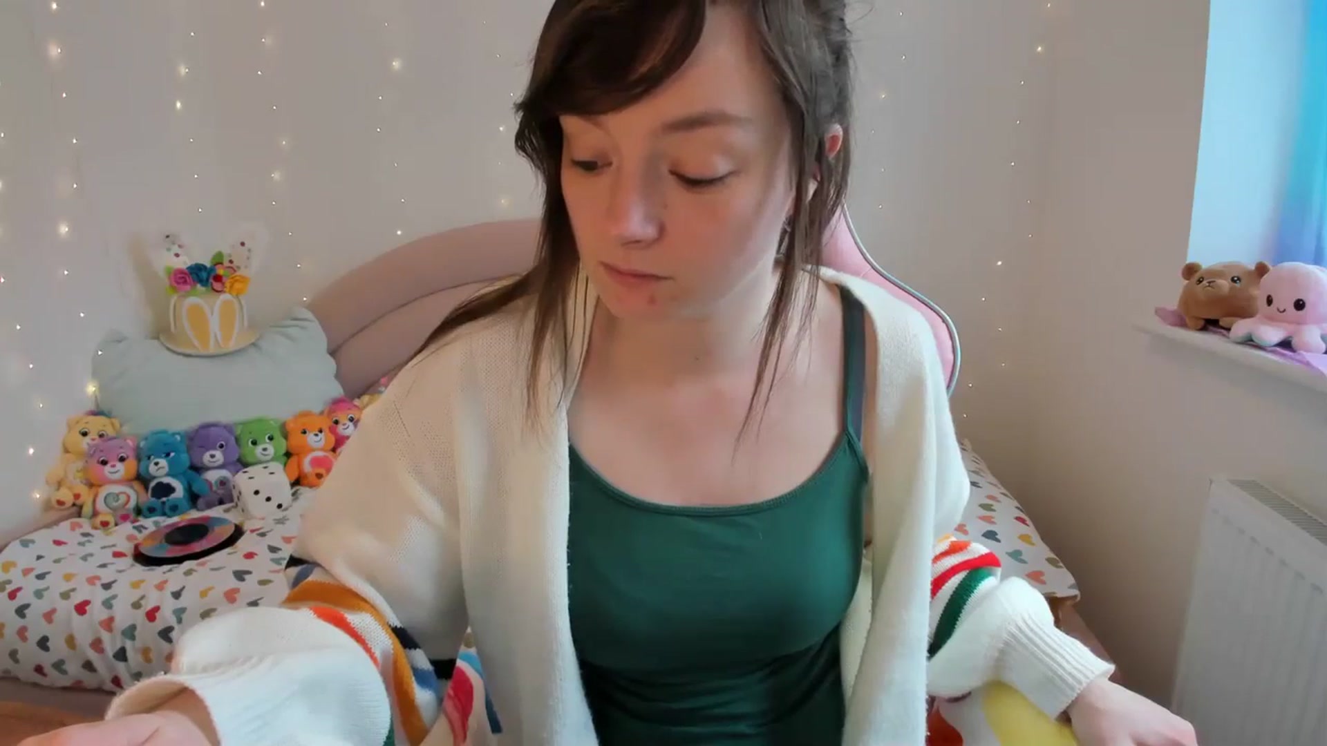 Gallery image thumbnail from JessieBear_'s myfreecams stream on, 03/12/2024, 14:42 image 7 of 20