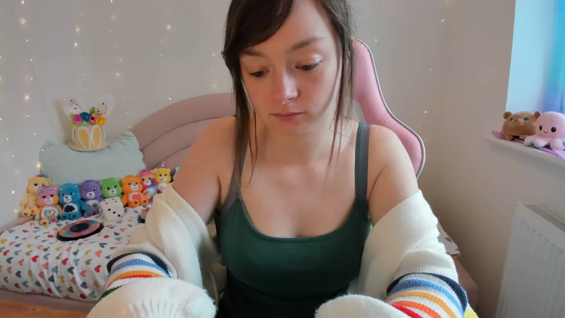 Gallery image thumbnail from JessieBear_'s myfreecams stream on, 03/12/2024, 14:42 image 19 of 20