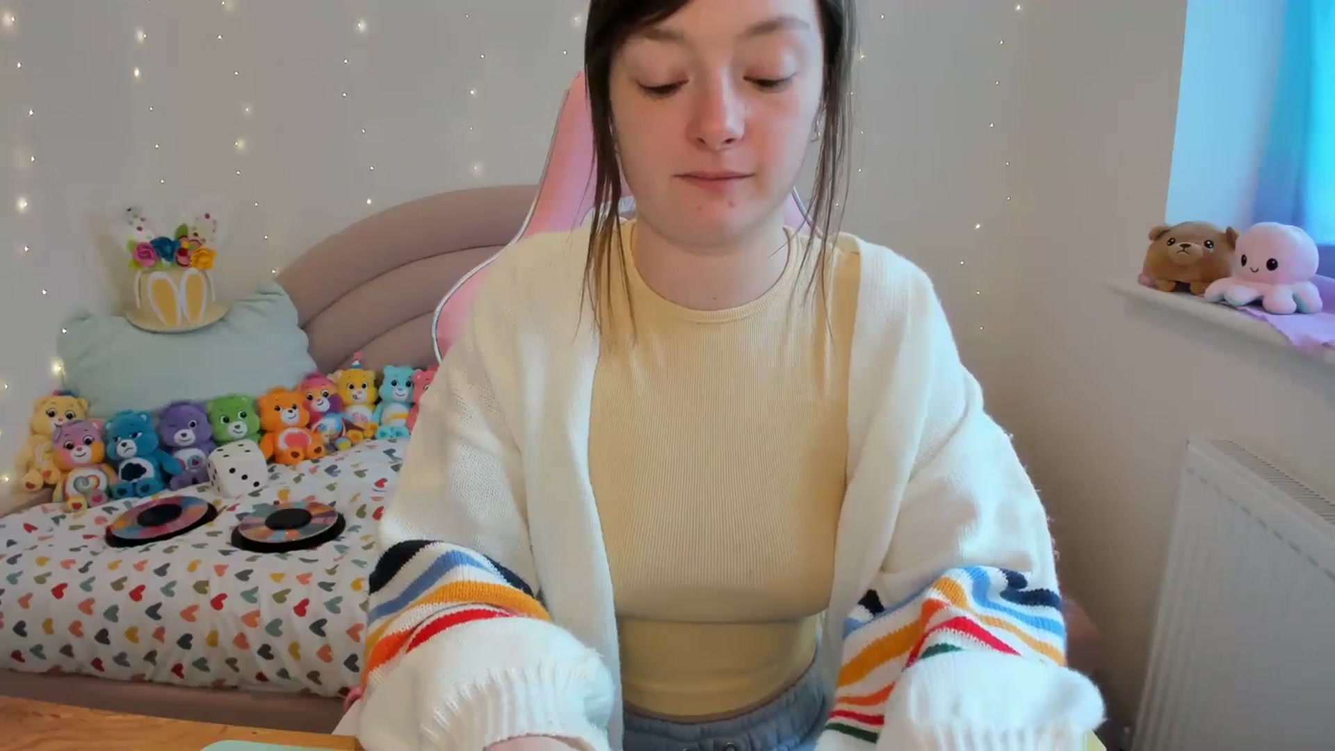 Gallery image thumbnail from JessieBear_'s myfreecams stream on, 03/14/2024, 15:50 image 10 of 20