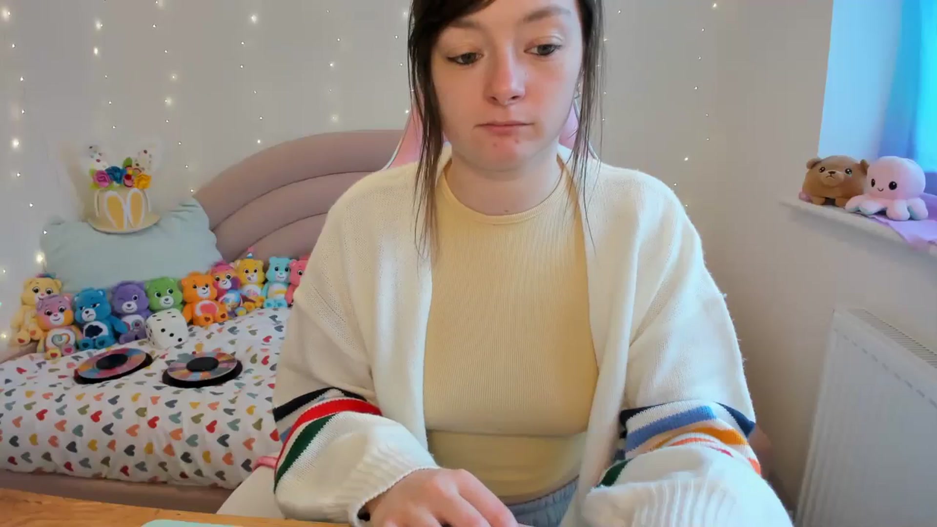 Gallery image thumbnail from JessieBear_'s myfreecams stream on, 03/14/2024, 15:50 image 16 of 20
