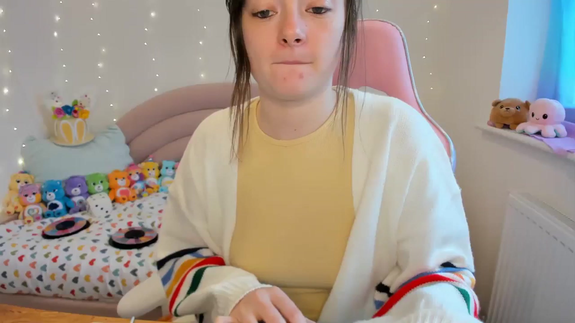 Gallery image thumbnail from JessieBear_'s myfreecams stream on, 03/14/2024, 18:52 image 2 of 20